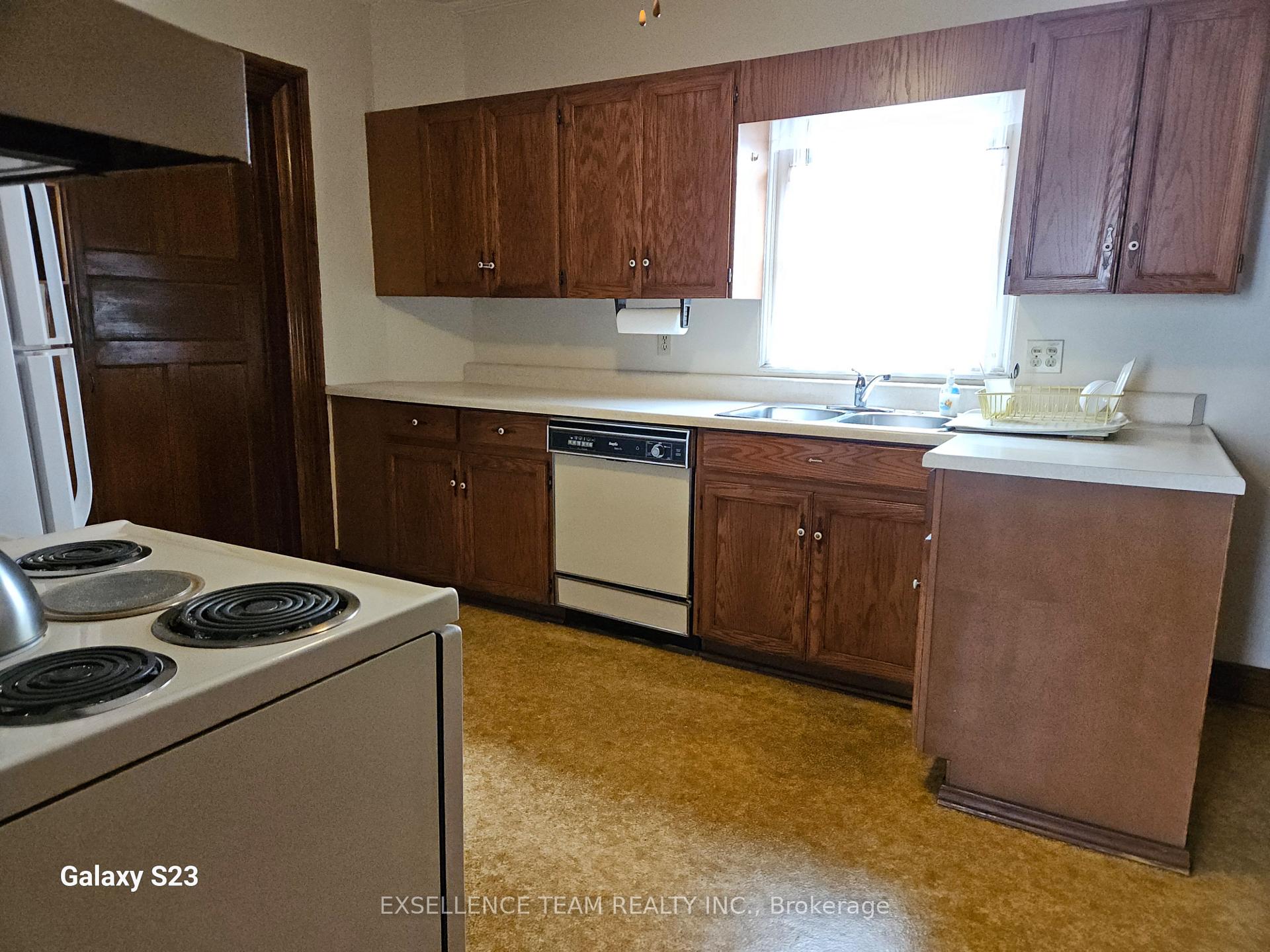 Photo 9 of 335 First St East Street E, Cornwall — HOMEH