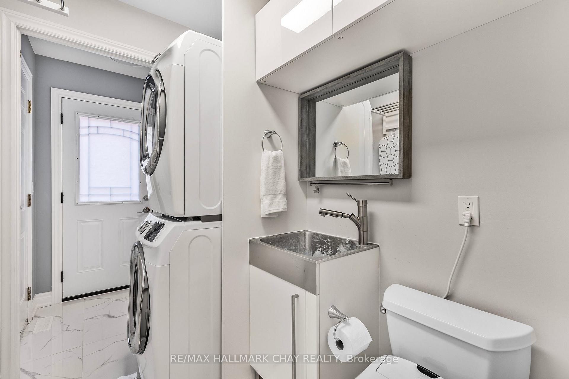 Photo 8 of 55 Marlow Crescent, Markham, Markville — HOMEH
