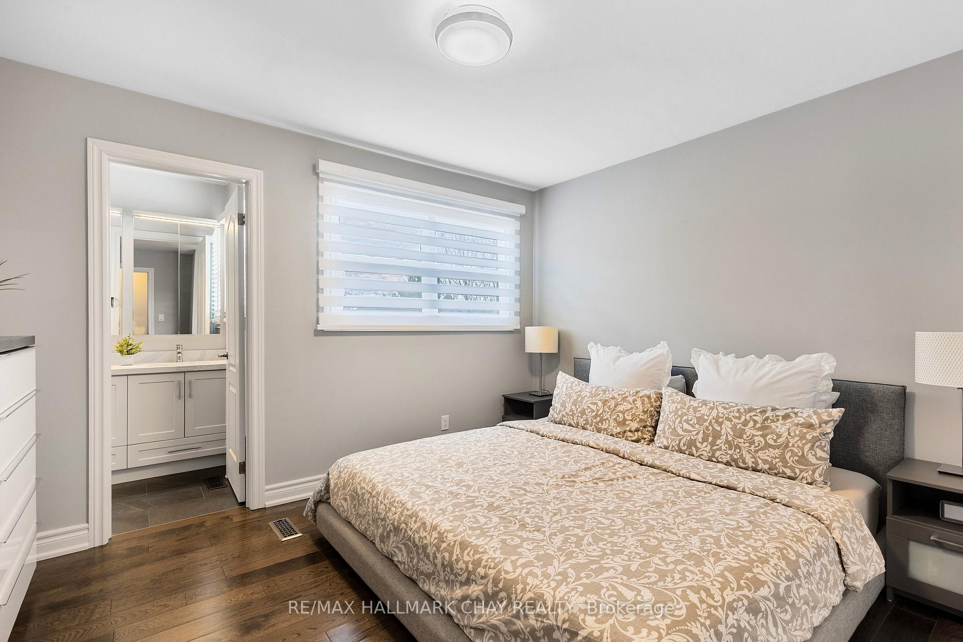 Photo 13 of 55 Marlow Crescent, Markham, Markville — HOMEH