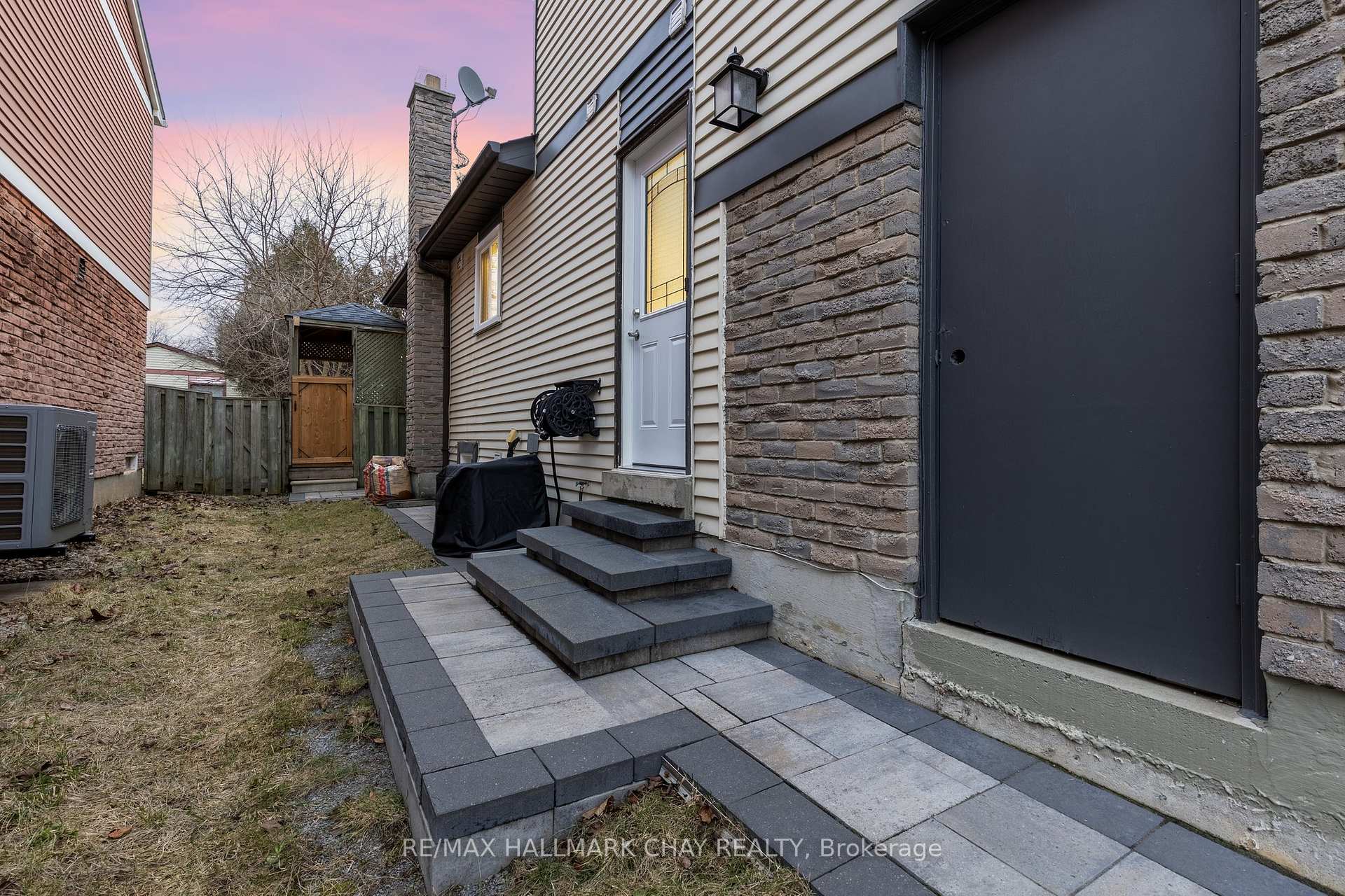 Photo 28 of 55 Marlow Crescent, Markham, Markville — HOMEH