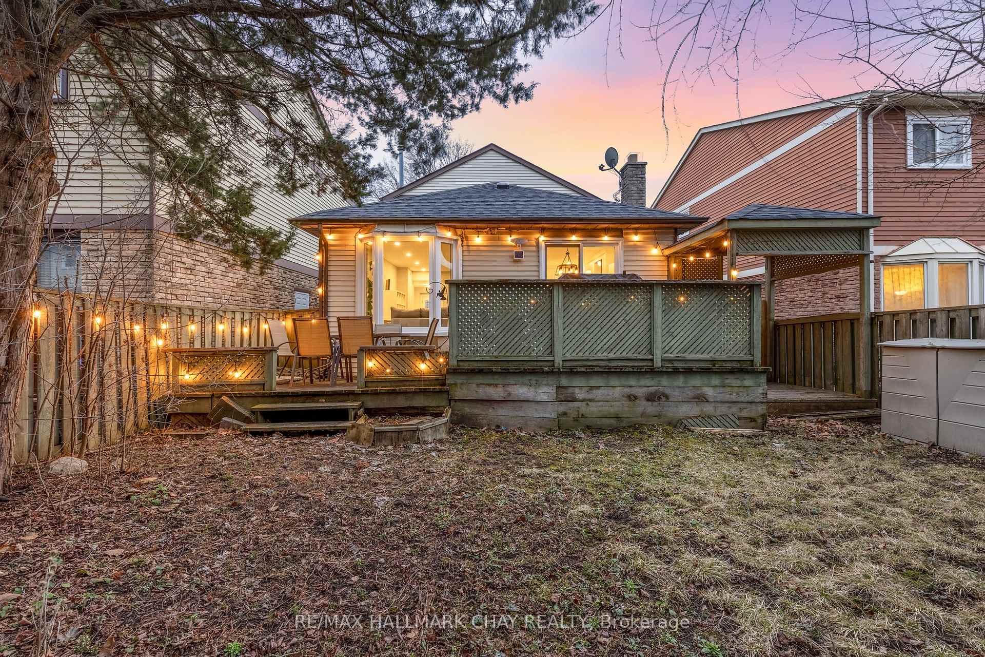 Photo 35 of 55 Marlow Crescent, Markham, Markville — HOMEH