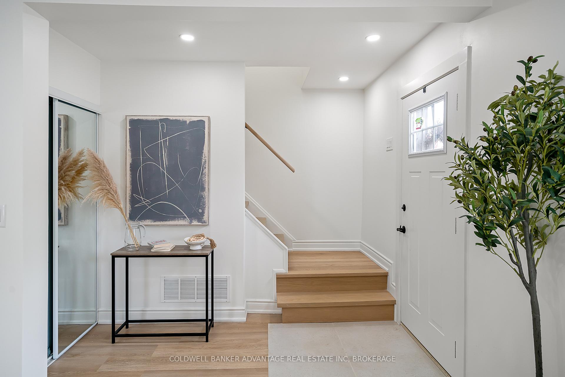 Photo 4 of 13 Pinecrest Avenue, St. Catharines, Burleigh Hill — HOMEH