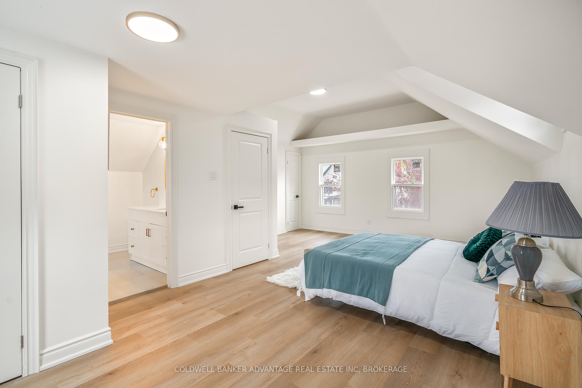 Photo 12 of 13 Pinecrest Avenue, St. Catharines, Burleigh Hill — HOMEH