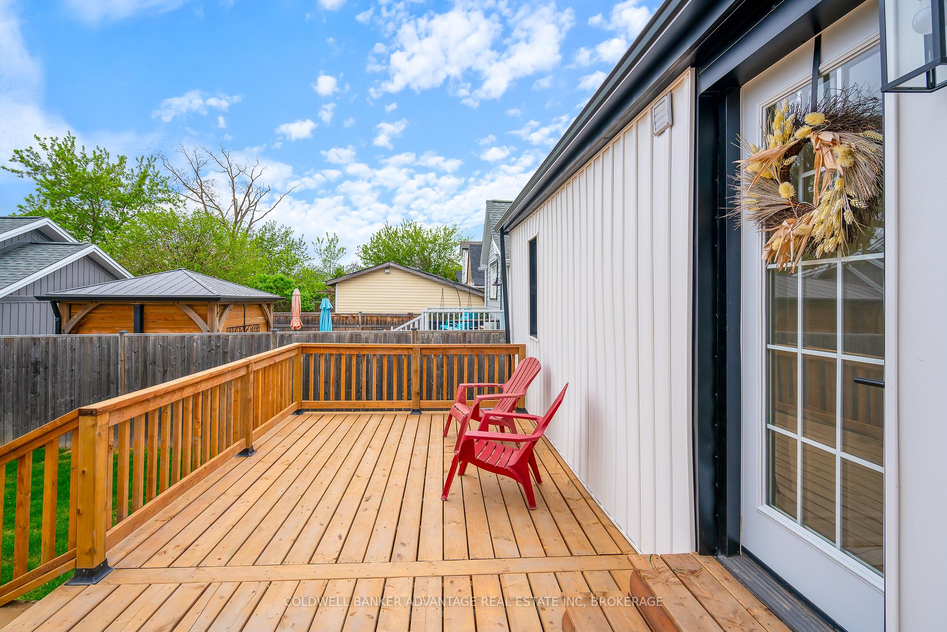Photo 11 of 13 Pinecrest Avenue, St. Catharines, Burleigh Hill — HOMEH