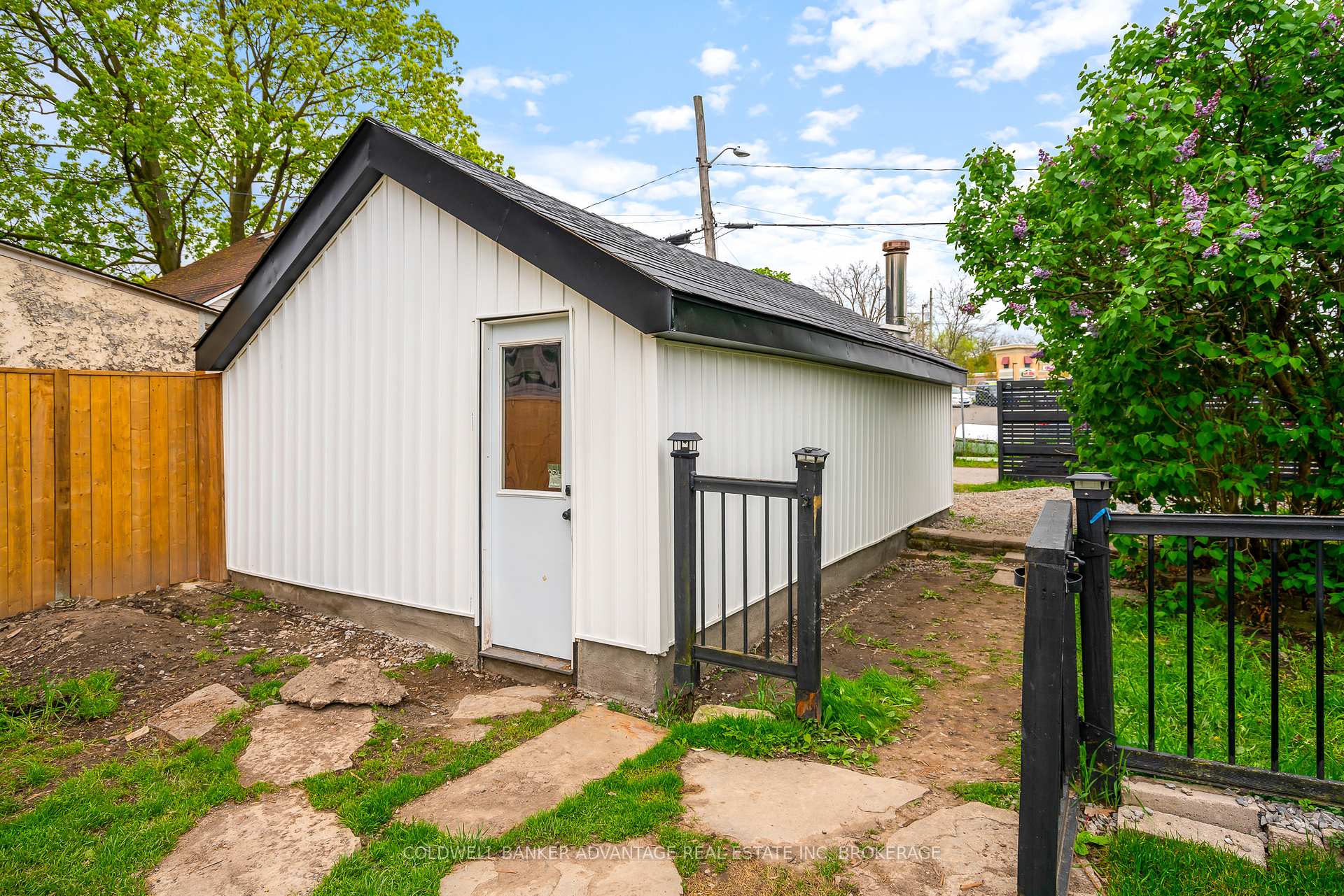 Photo 15 of 13 Pinecrest Avenue, St. Catharines, Burleigh Hill — HOMEH