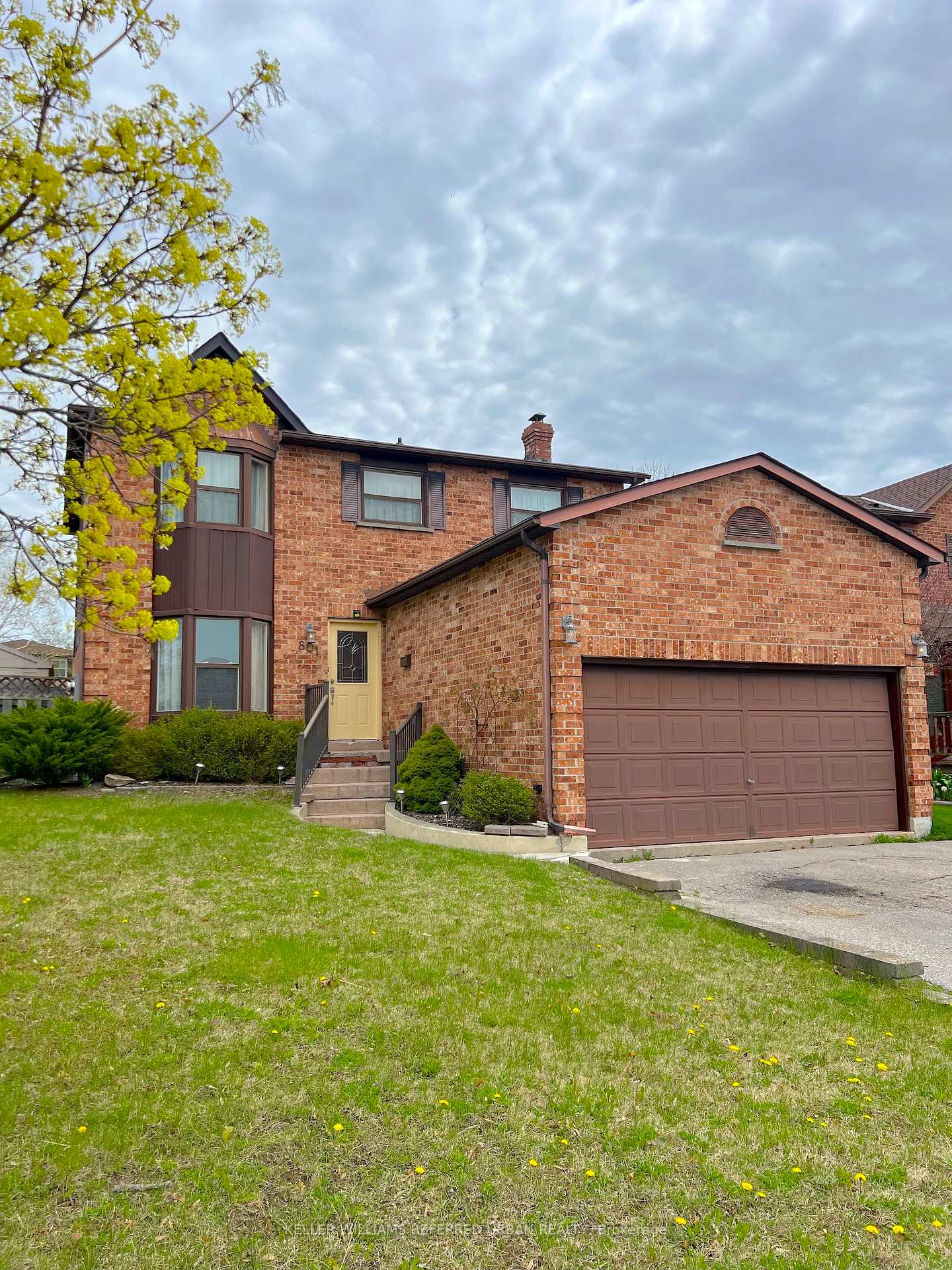 Photo 1 of 801 Lavis Street, Oshawa, Pinecrest — HOMEH