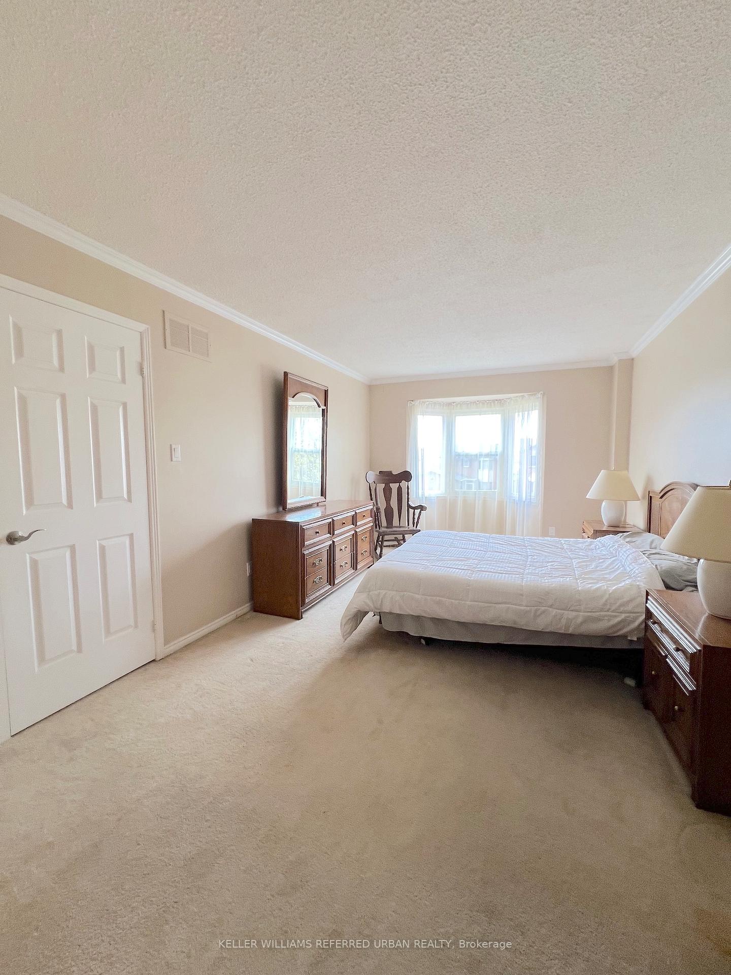 Photo 15 of 801 Lavis Street, Oshawa, Pinecrest — HOMEH