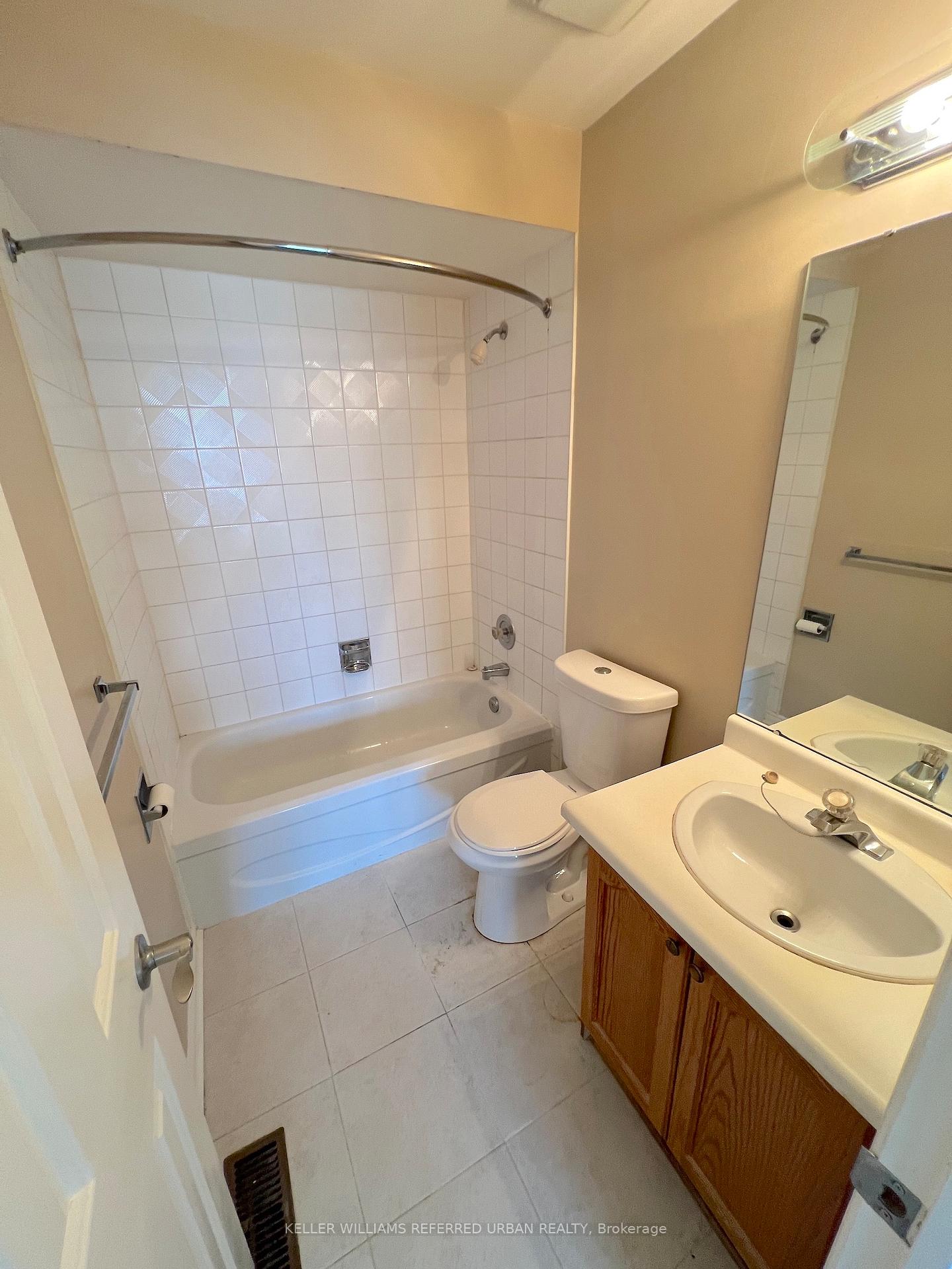 Photo 12 of 801 Lavis Street, Oshawa, Pinecrest — HOMEH