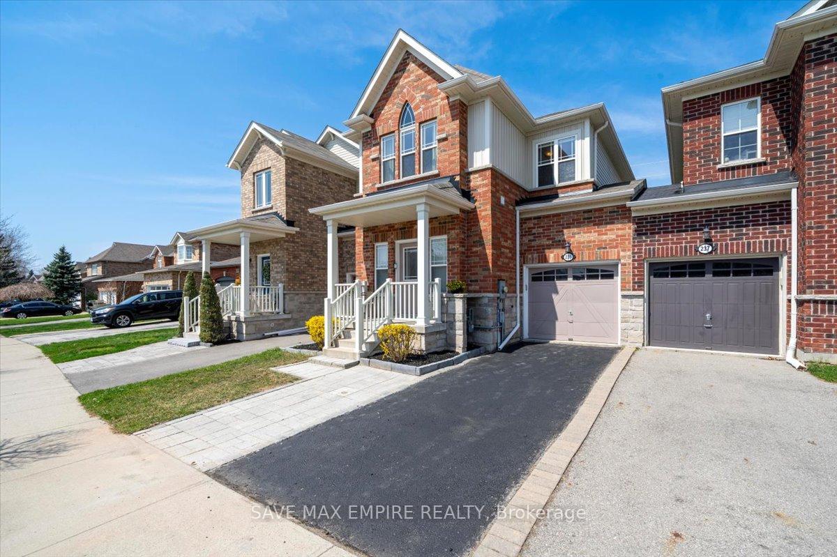 Photo 4 of 235 Fellowes Crescent, Hamilton, Waterdown — HOMEH