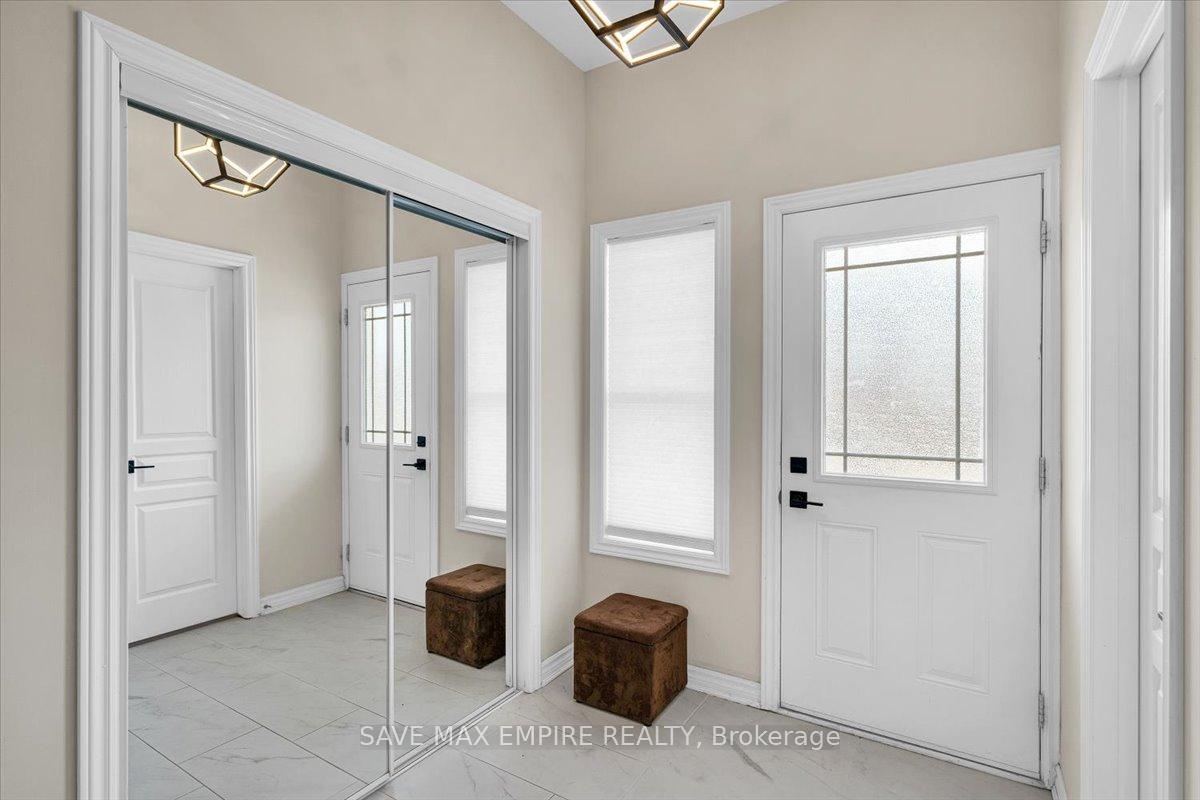 Photo 5 of 235 Fellowes Crescent, Hamilton, Waterdown — HOMEH