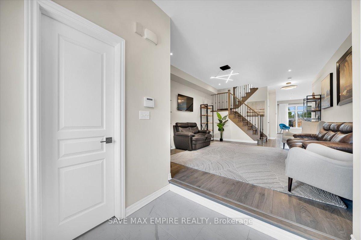 Photo 8 of 235 Fellowes Crescent, Hamilton, Waterdown — HOMEH