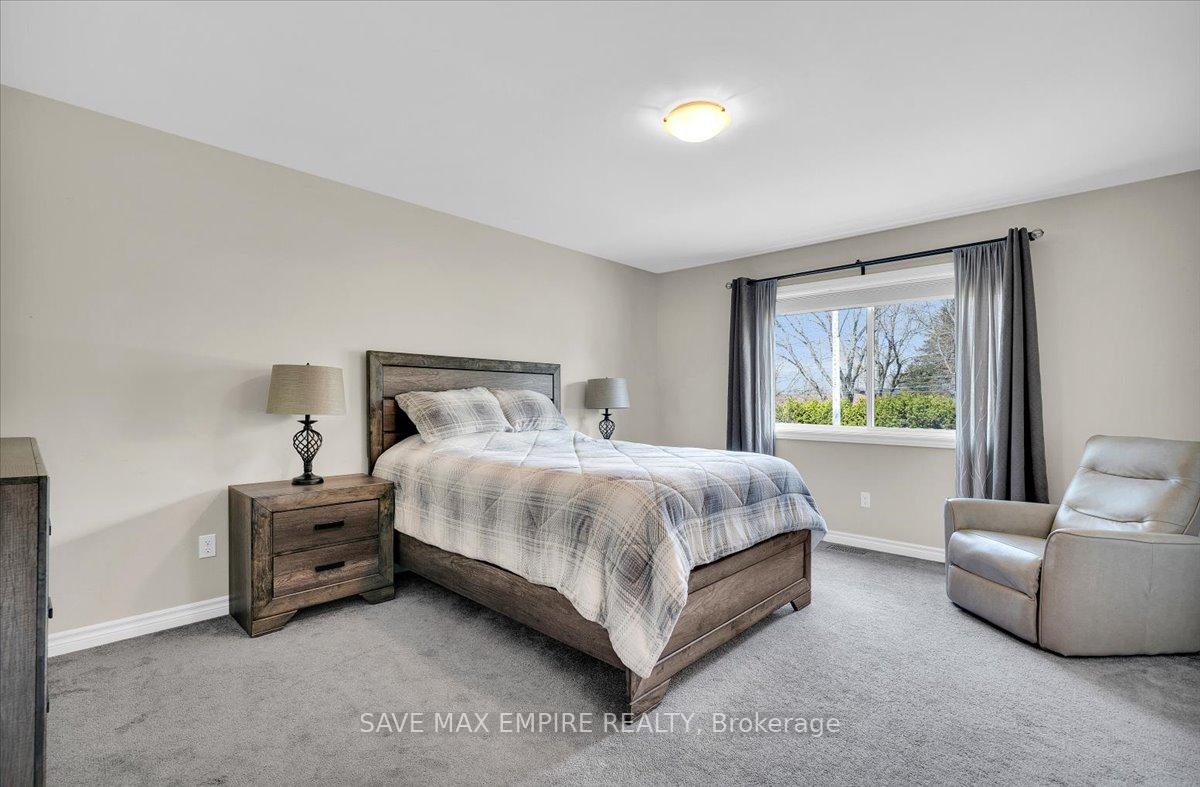 Photo 14 of 235 Fellowes Crescent, Hamilton, Waterdown — HOMEH