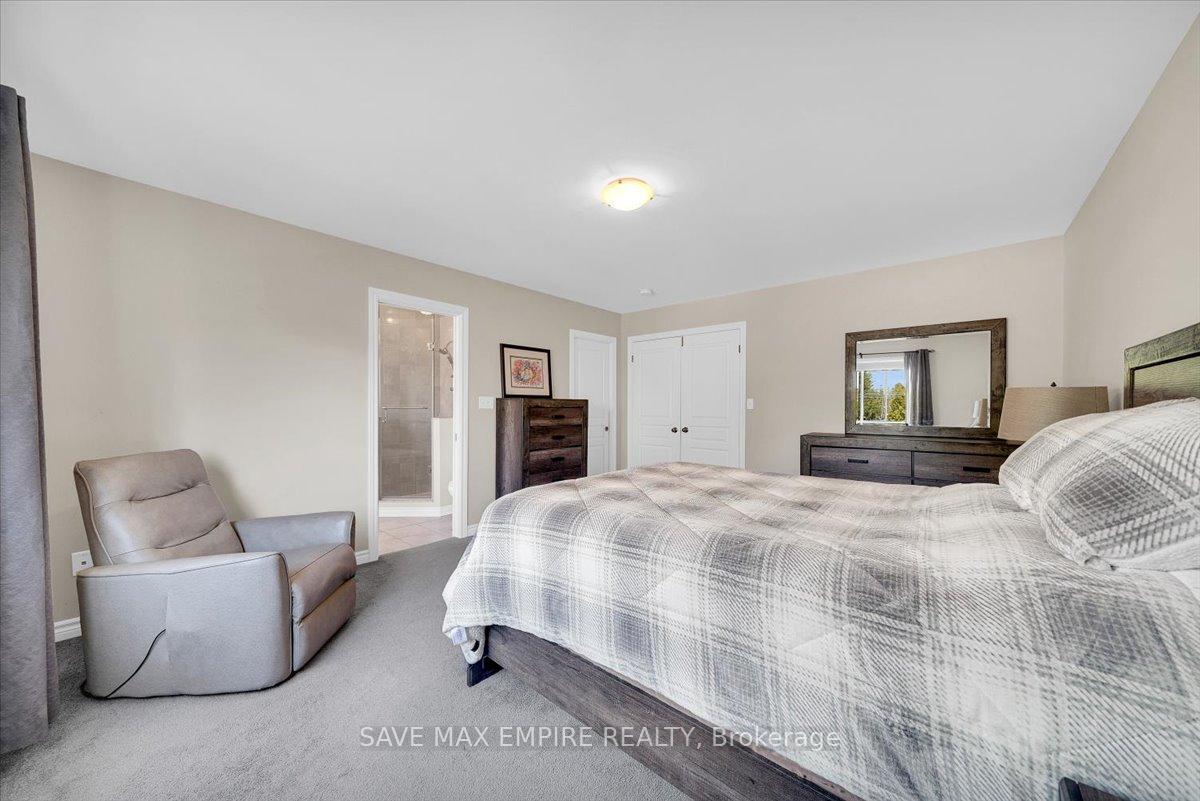 Photo 21 of 235 Fellowes Crescent, Hamilton, Waterdown — HOMEH