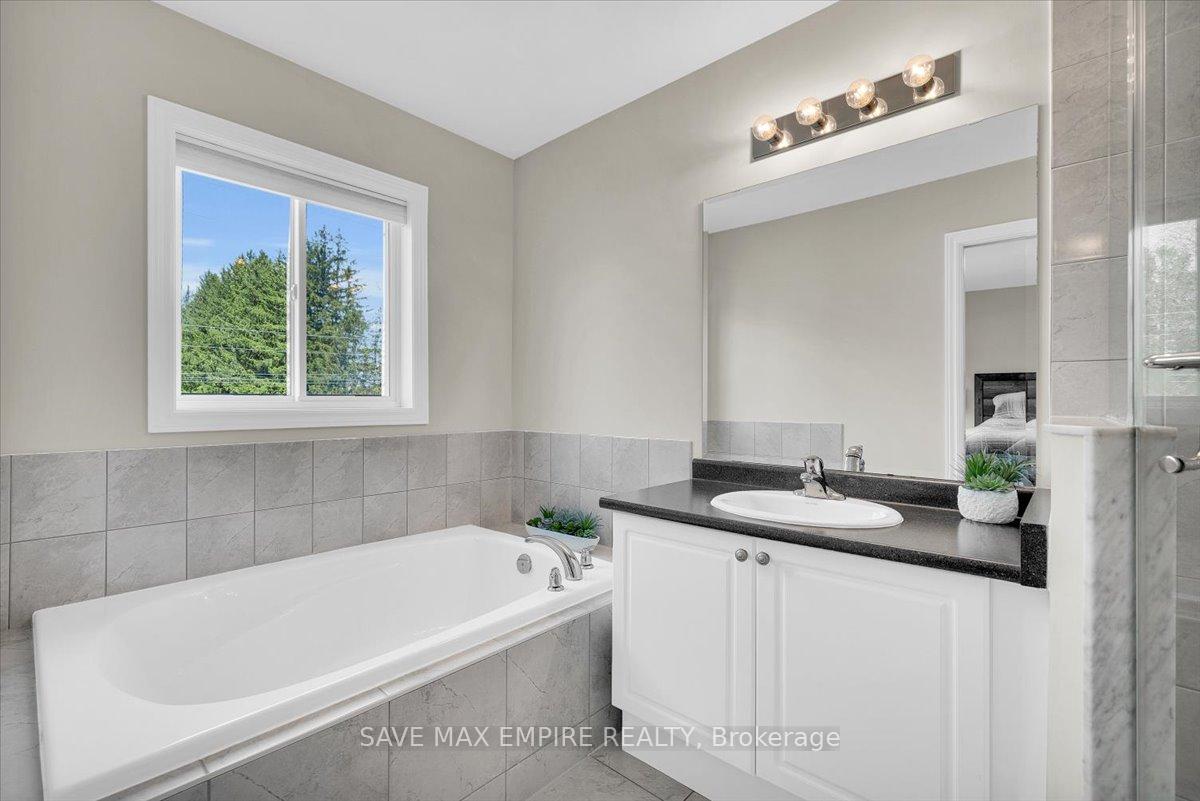 Photo 23 of 235 Fellowes Crescent, Hamilton, Waterdown — HOMEH