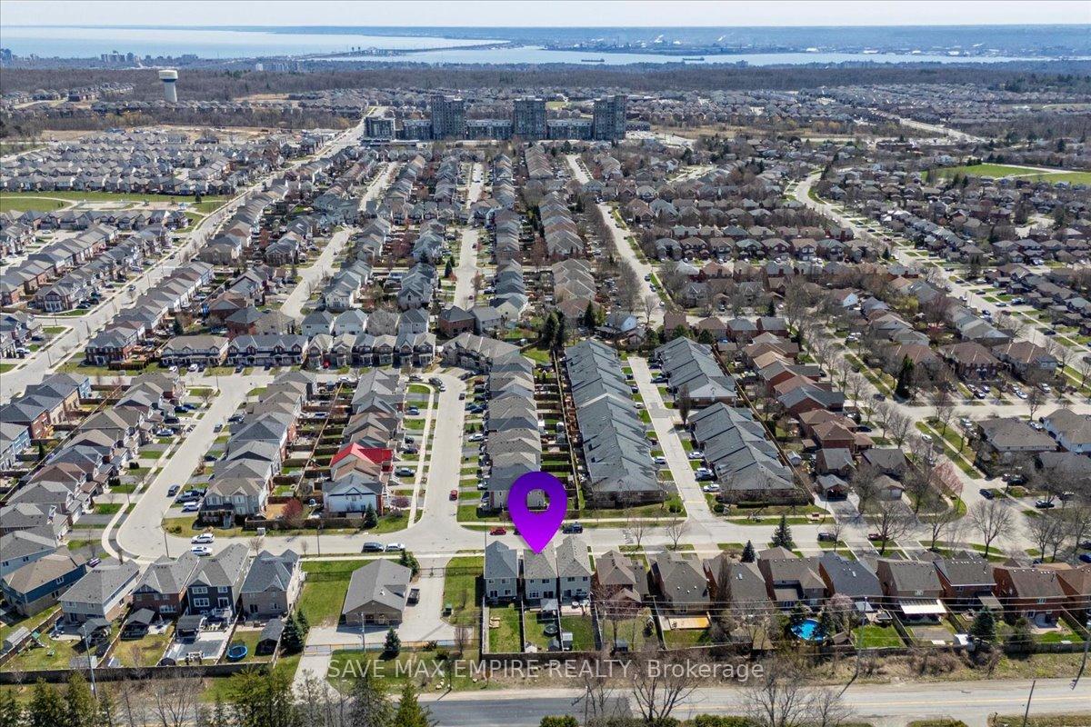 Photo 40 of 235 Fellowes Crescent, Hamilton, Waterdown — HOMEH