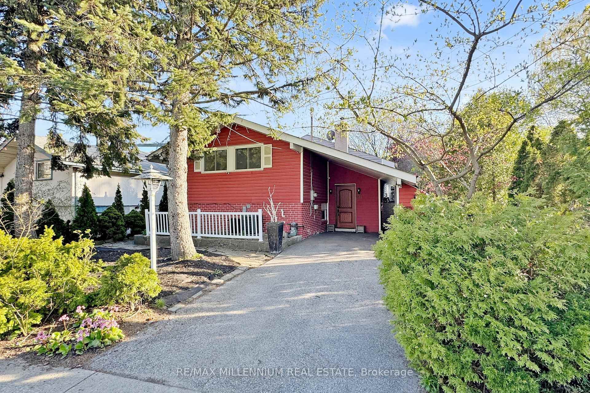 Photo 1 of 38 Northfield Road, Scarborough, Woburn — HOMEH