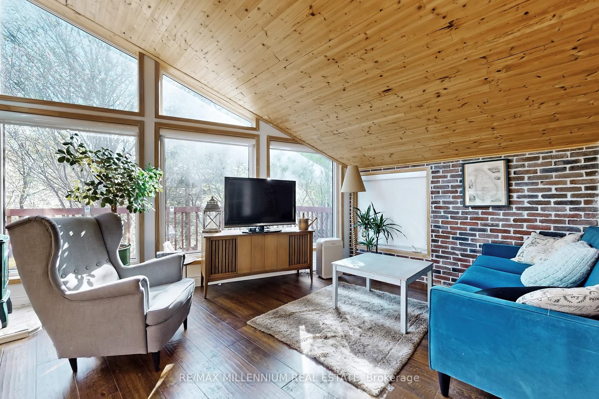 Photo 18 of 38 Northfield Road, Scarborough, Woburn — HOMEH