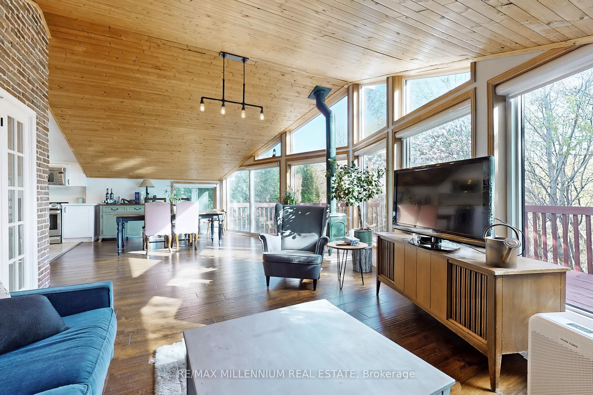 Photo 8 of 38 Northfield Road, Scarborough, Woburn — HOMEH