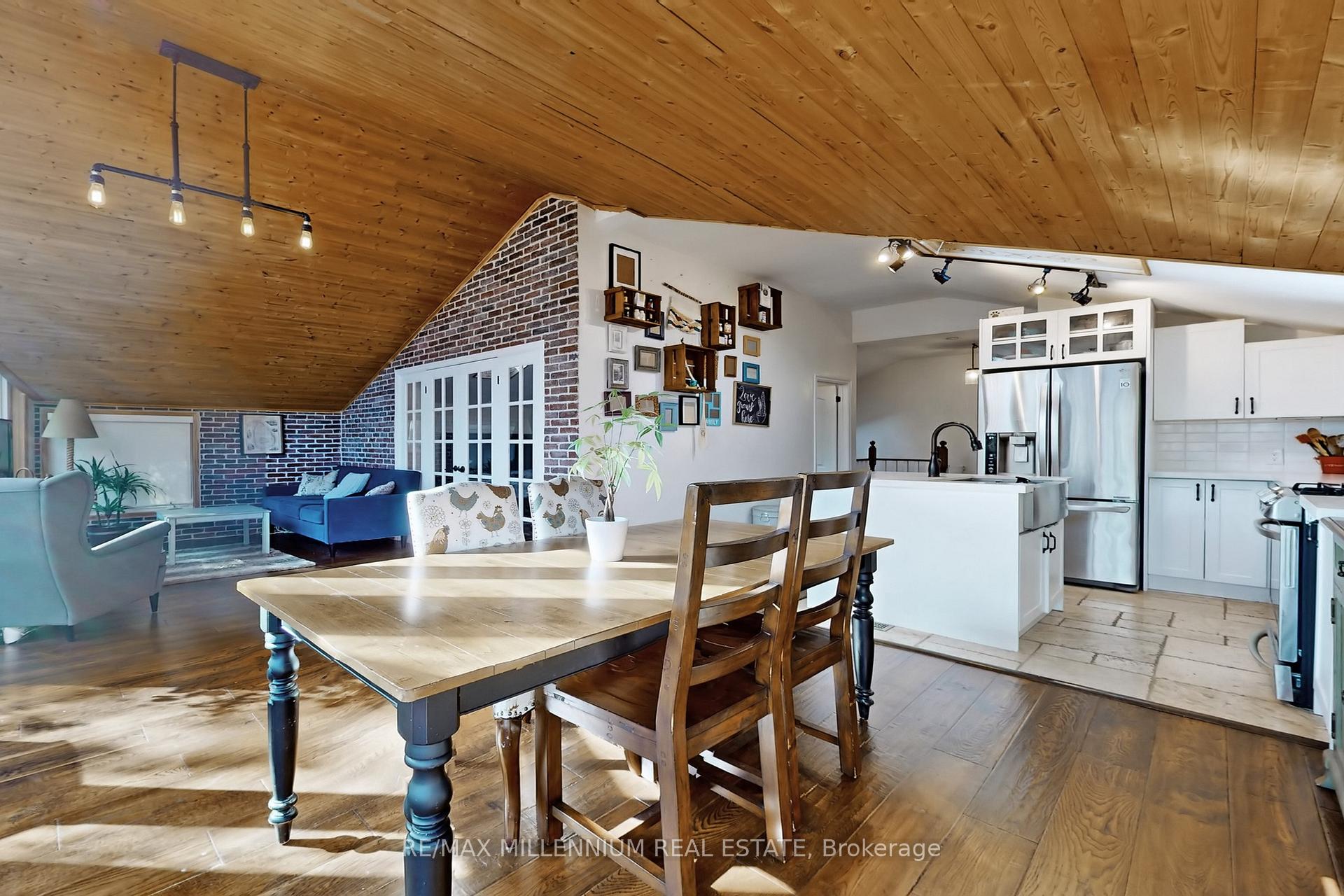 Photo 20 of 38 Northfield Road, Scarborough, Woburn — HOMEH