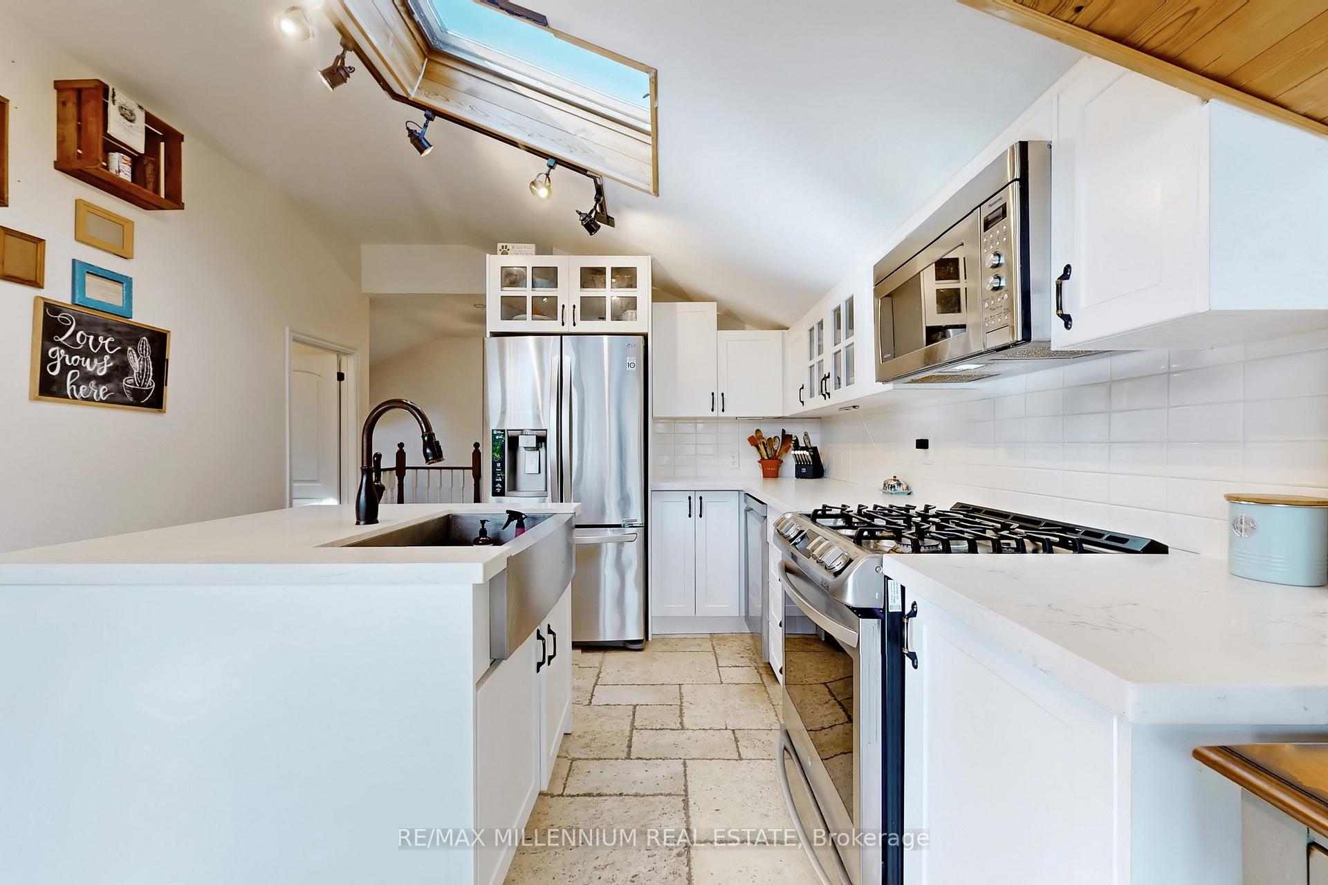 Photo 16 of 38 Northfield Road, Scarborough, Woburn — HOMEH