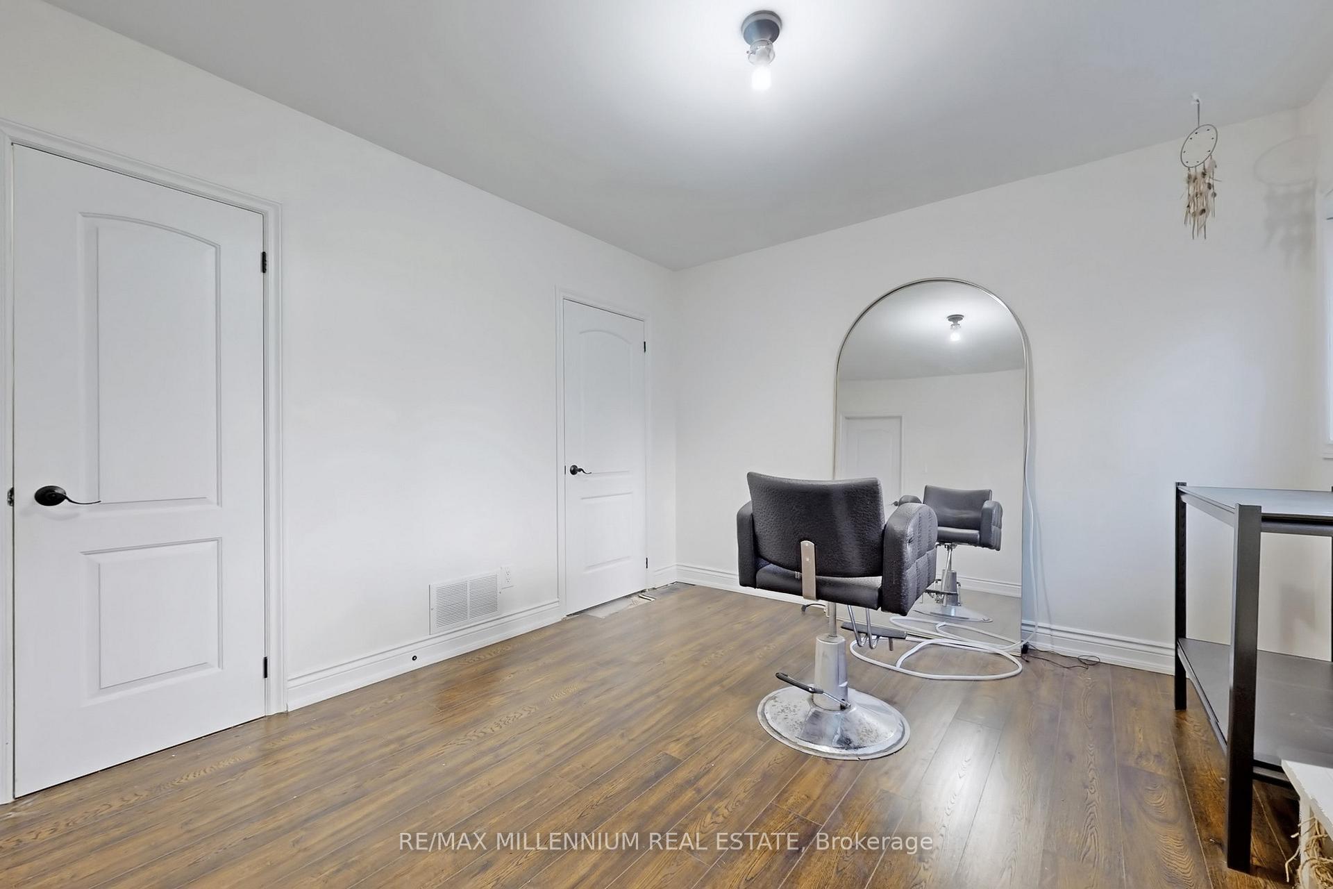 Photo 22 of 38 Northfield Road, Scarborough, Woburn — HOMEH