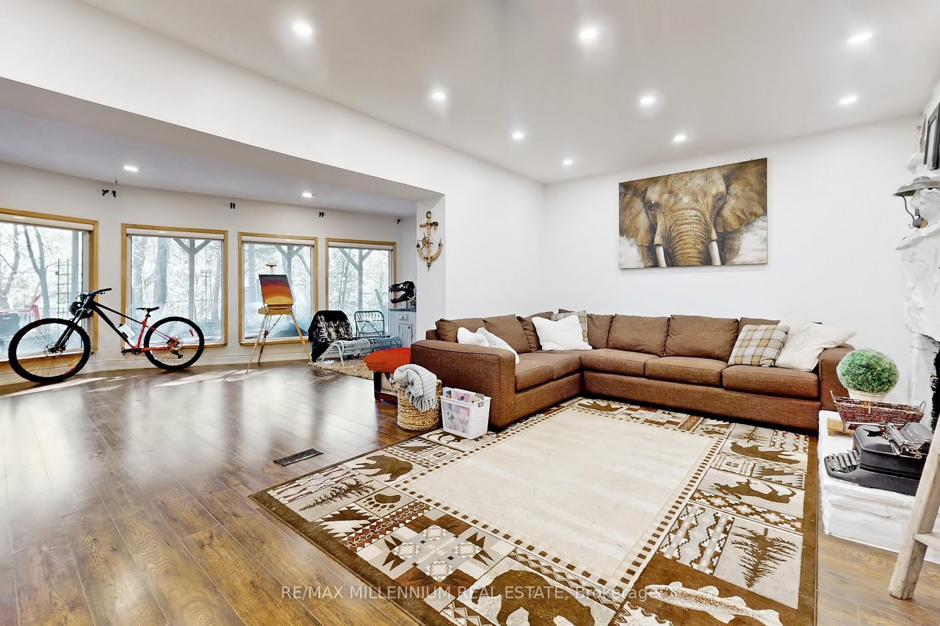 Photo 33 of 38 Northfield Road, Scarborough, Woburn — HOMEH