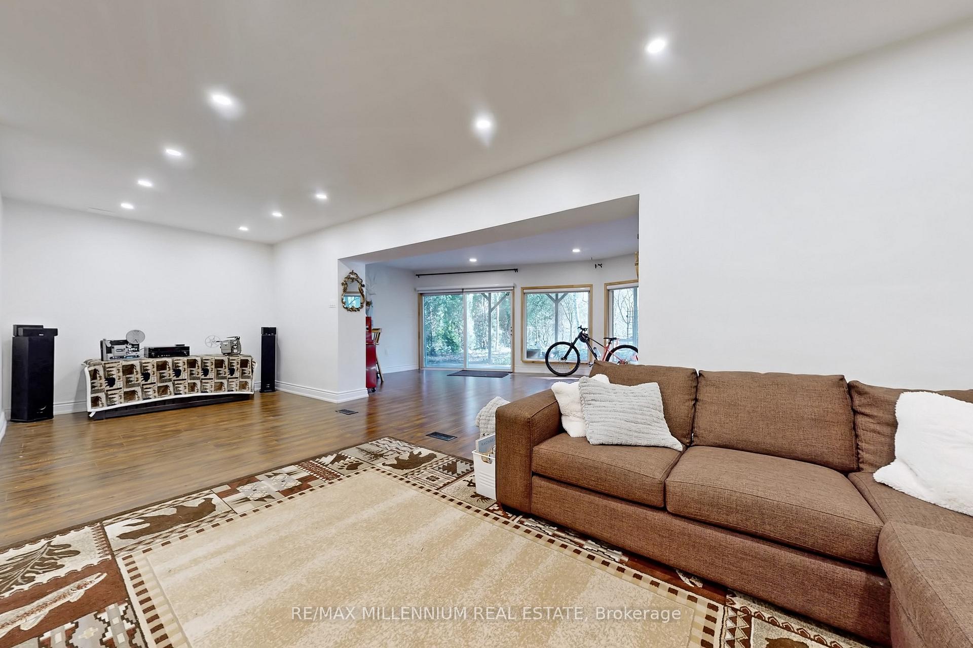 Photo 30 of 38 Northfield Road, Scarborough, Woburn — HOMEH