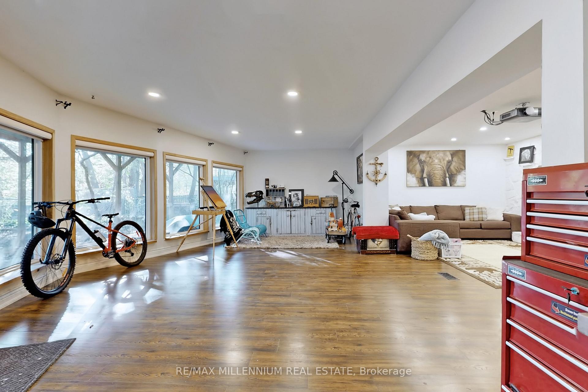 Photo 25 of 38 Northfield Road, Scarborough, Woburn — HOMEH