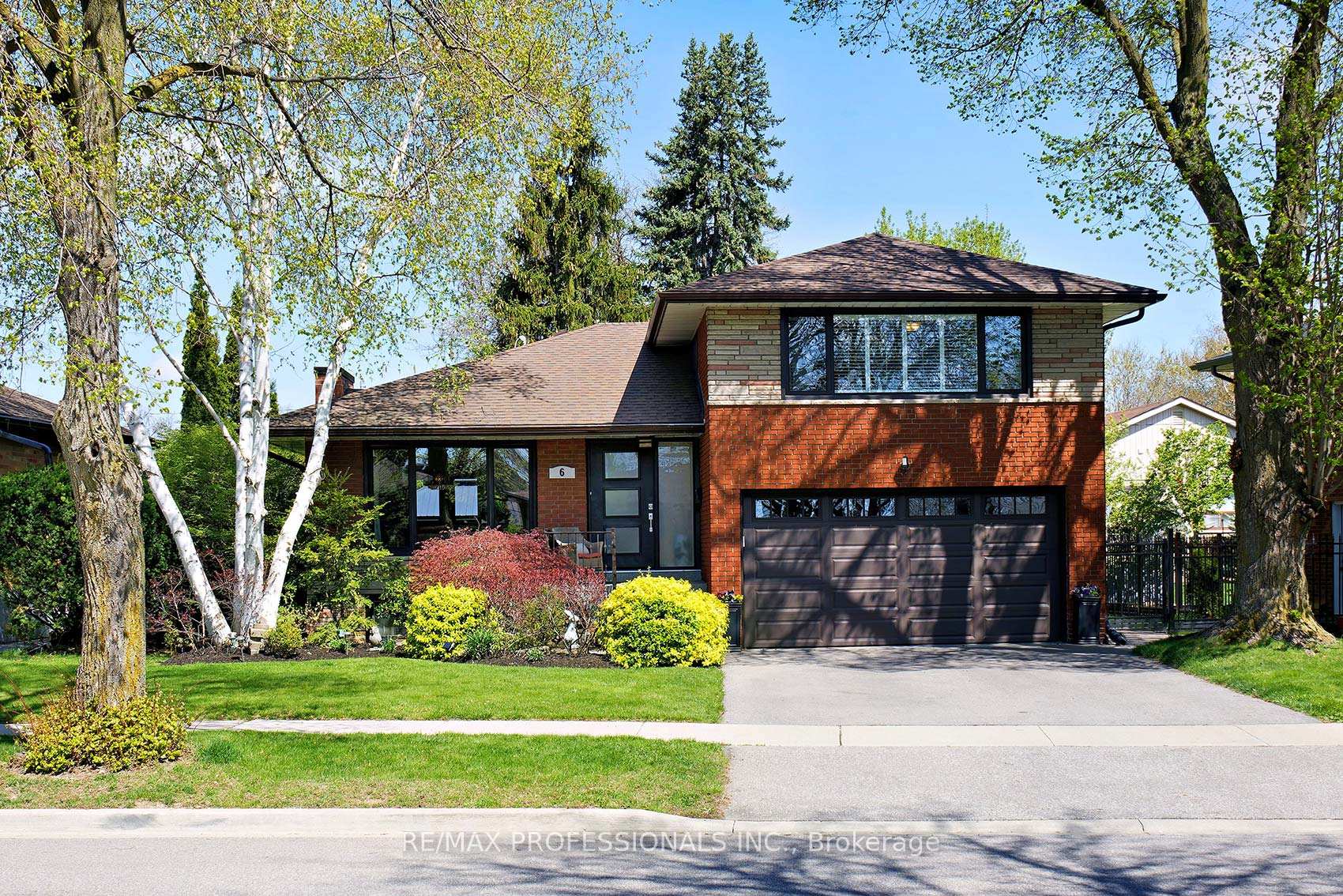 Photo 1 of 6 Laurelwood Crescent, Etobicoke, Kingsview Village-The Westway — HOMEH