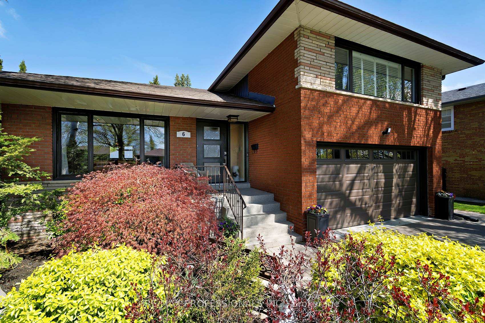Photo 8 of 6 Laurelwood Crescent, Etobicoke, Kingsview Village-The Westway — HOMEH