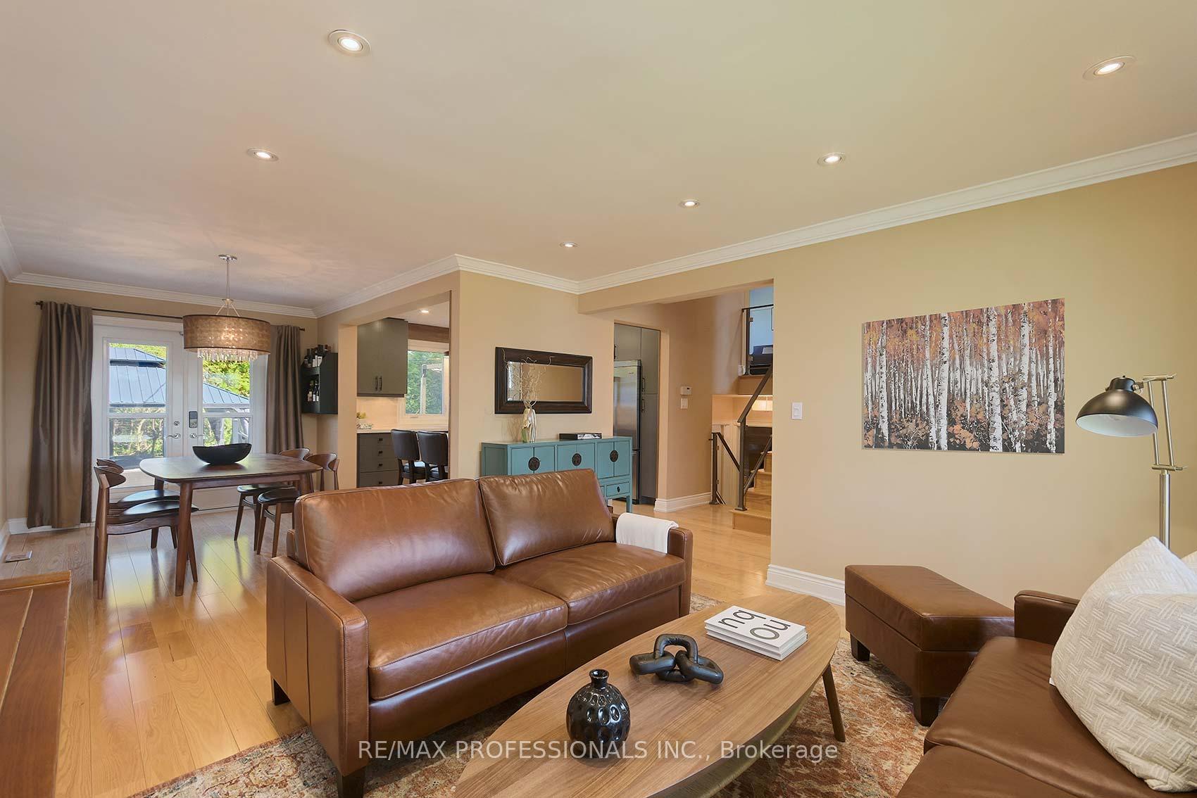 Photo 3 of 6 Laurelwood Crescent, Etobicoke, Kingsview Village-The Westway — HOMEH