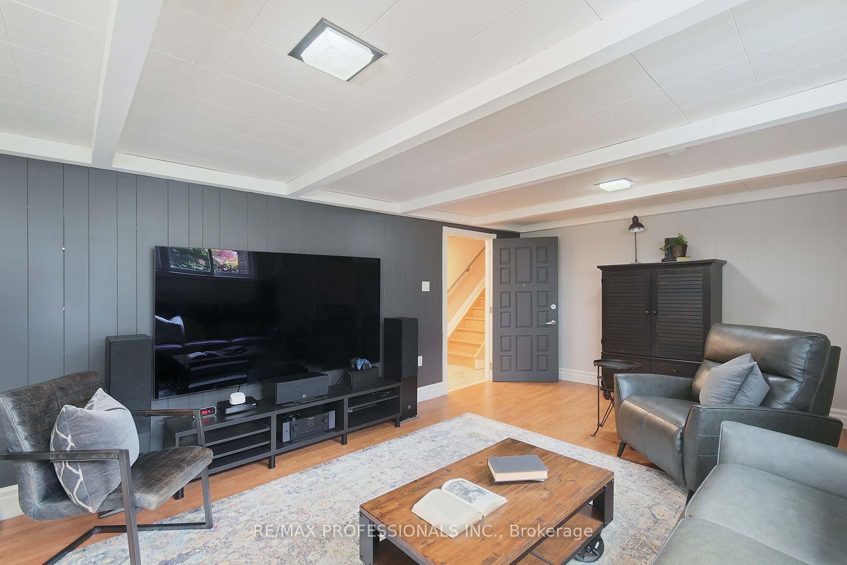 Photo 26 of 6 Laurelwood Crescent, Etobicoke, Kingsview Village-The Westway — HOMEH
