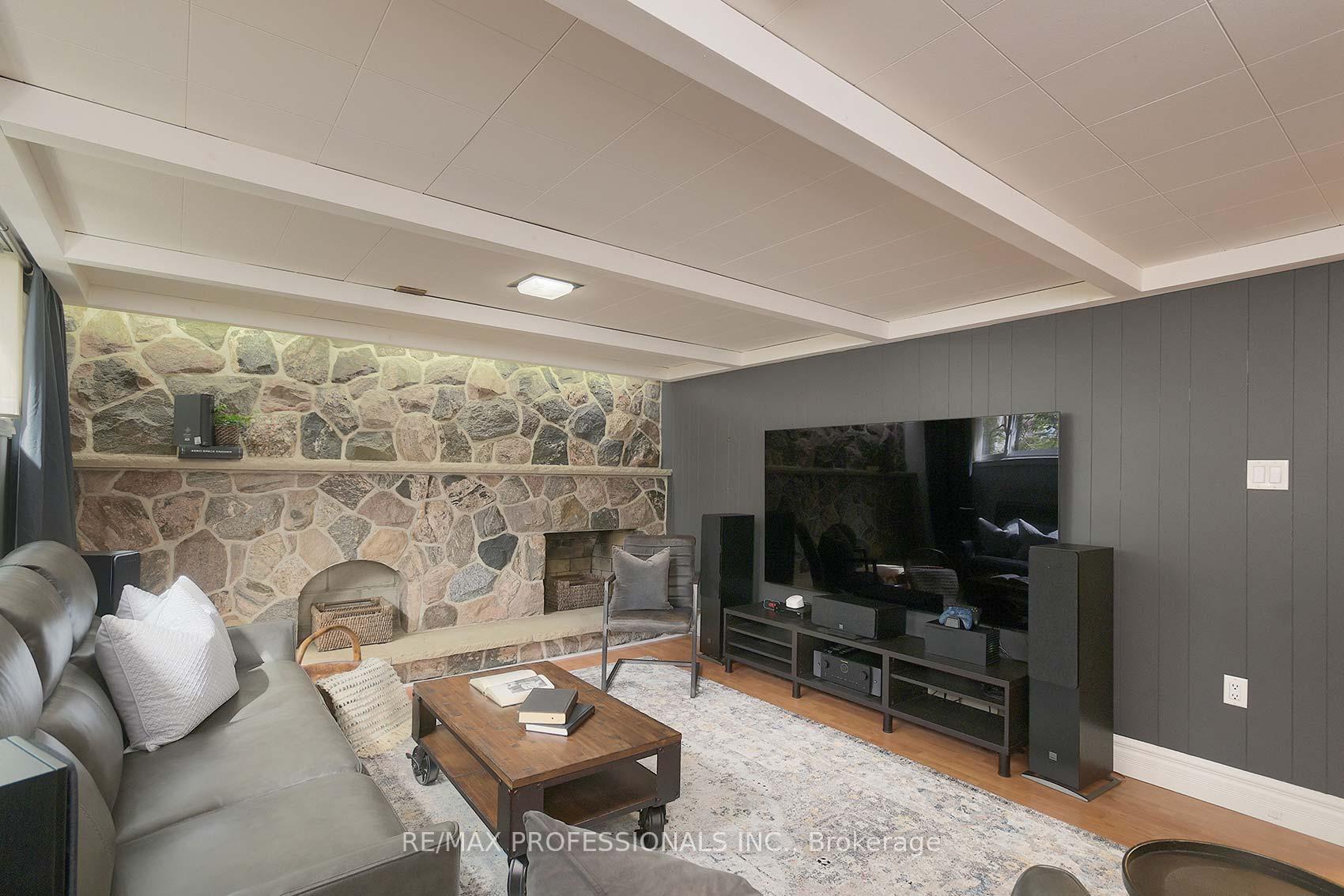Photo 25 of 6 Laurelwood Crescent, Etobicoke, Kingsview Village-The Westway — HOMEH