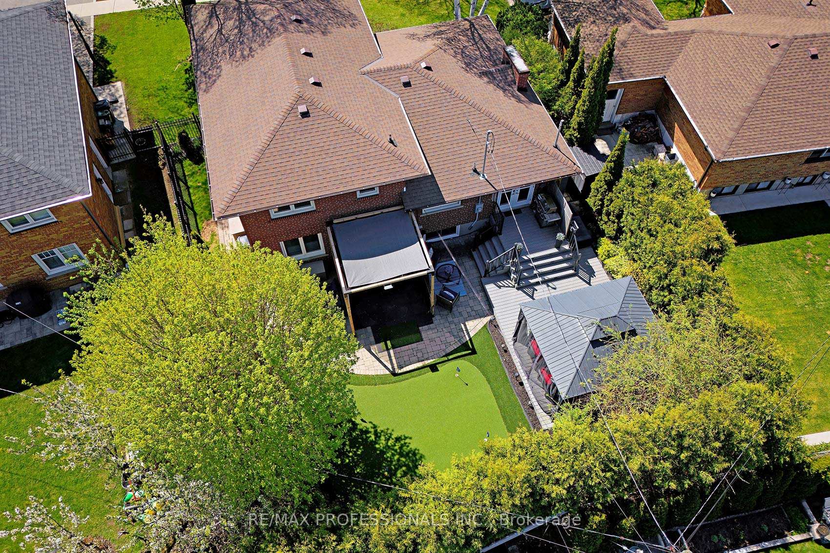 Photo 28 of 6 Laurelwood Crescent, Etobicoke, Kingsview Village-The Westway — HOMEH