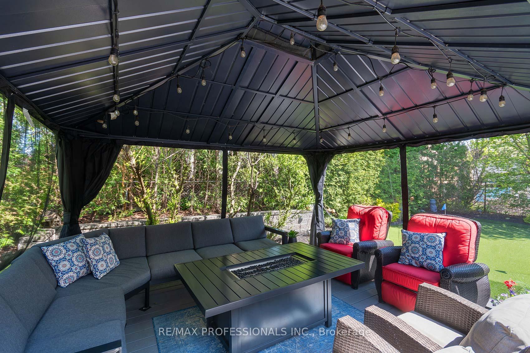 Photo 33 of 6 Laurelwood Crescent, Etobicoke, Kingsview Village-The Westway — HOMEH