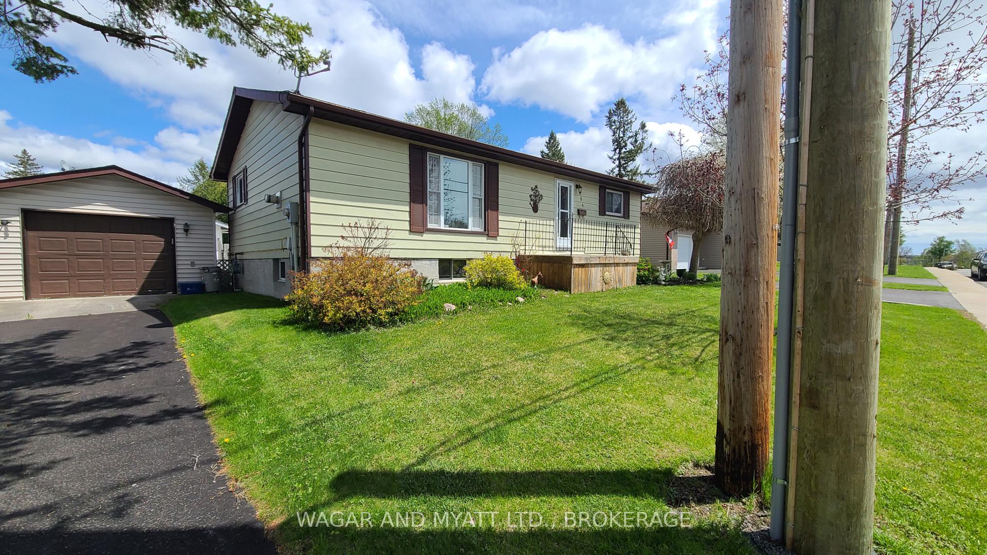 Photo 1 of 184 Brant Street, Deseronto, Deseronto (Town) — HOMEH