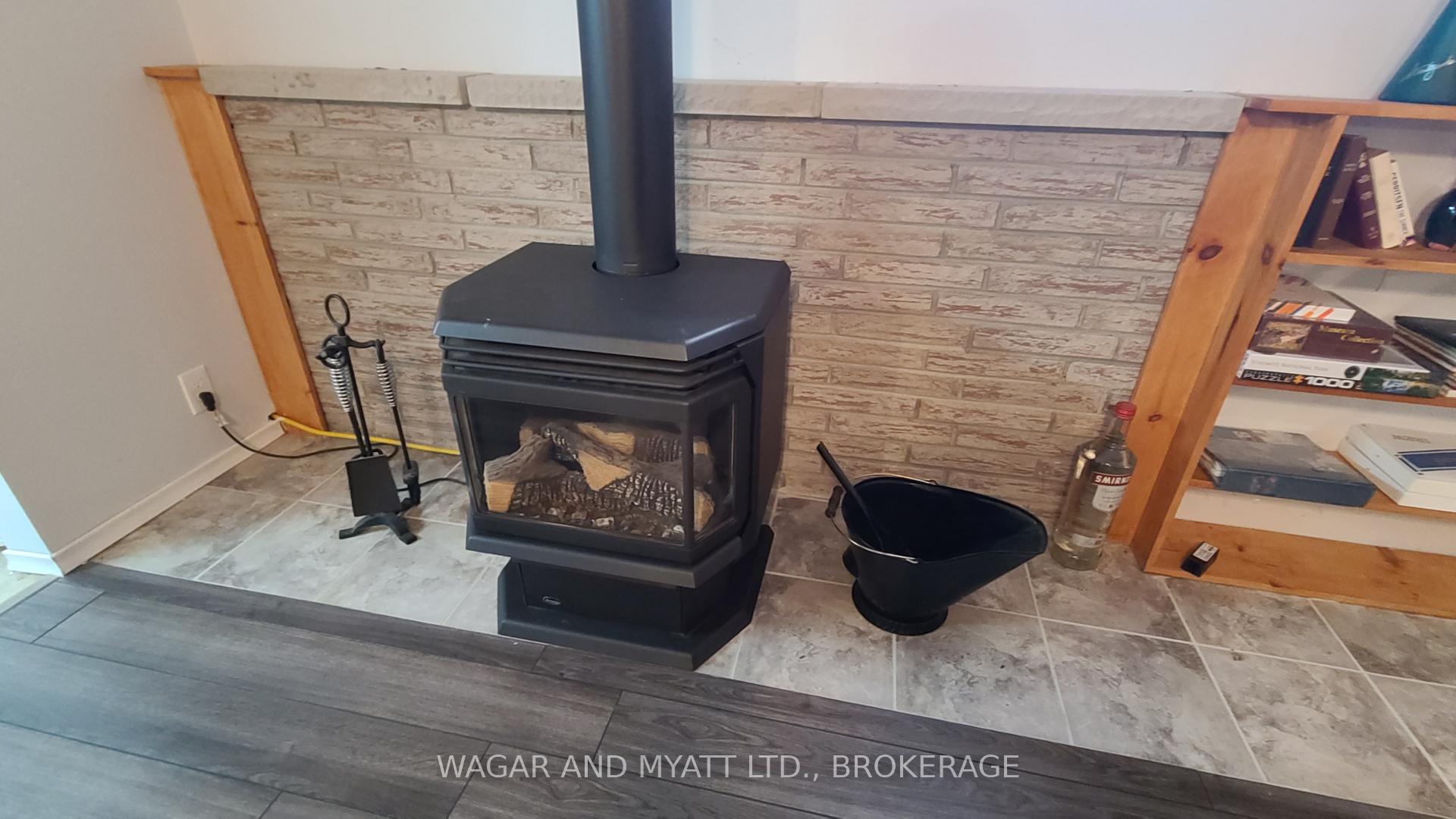 Photo 5 of 184 Brant Street, Deseronto, Deseronto (Town) — HOMEH