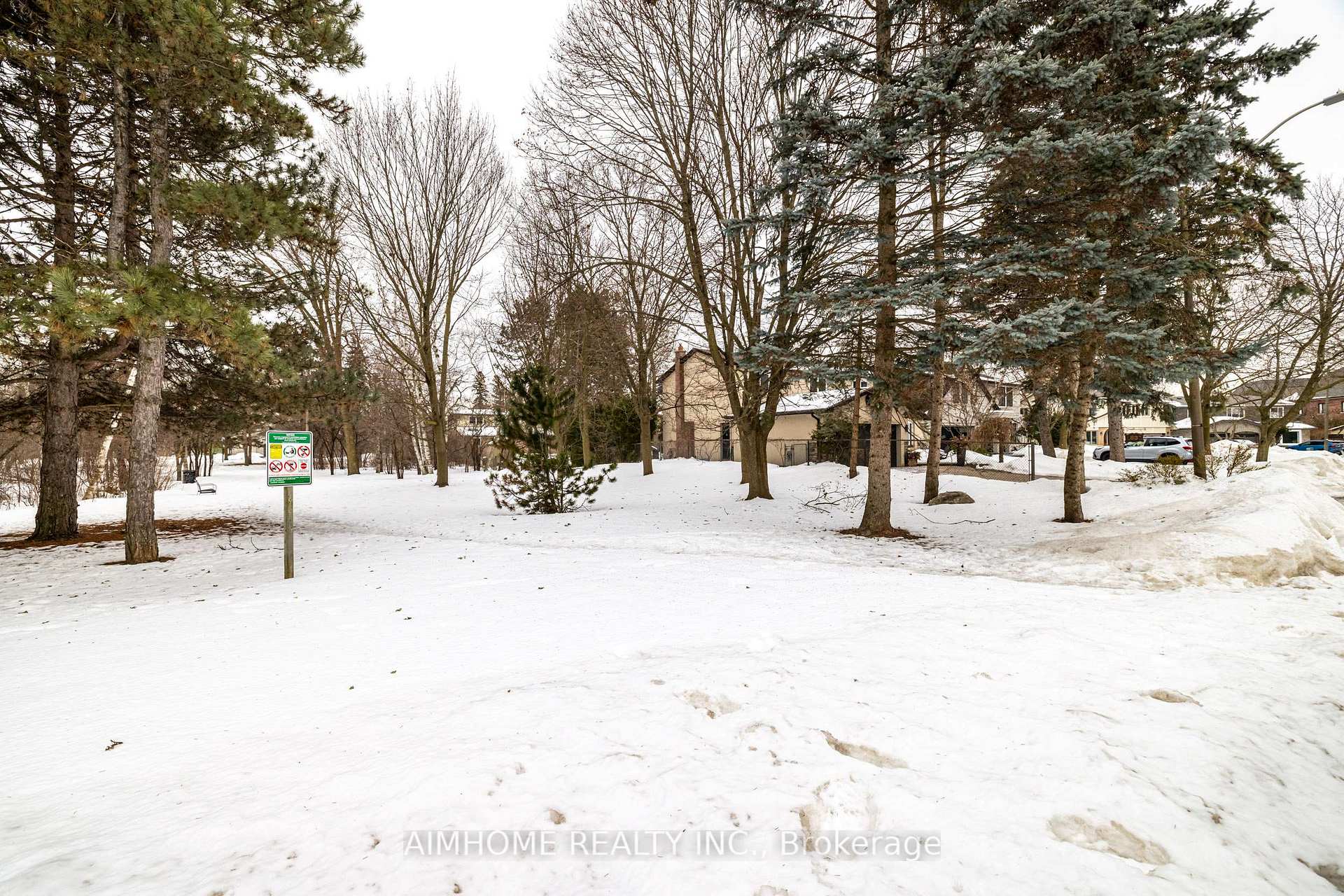 Photo 12 of 83 Emmeloord Crescent, Markham, Unionville — HOMEH