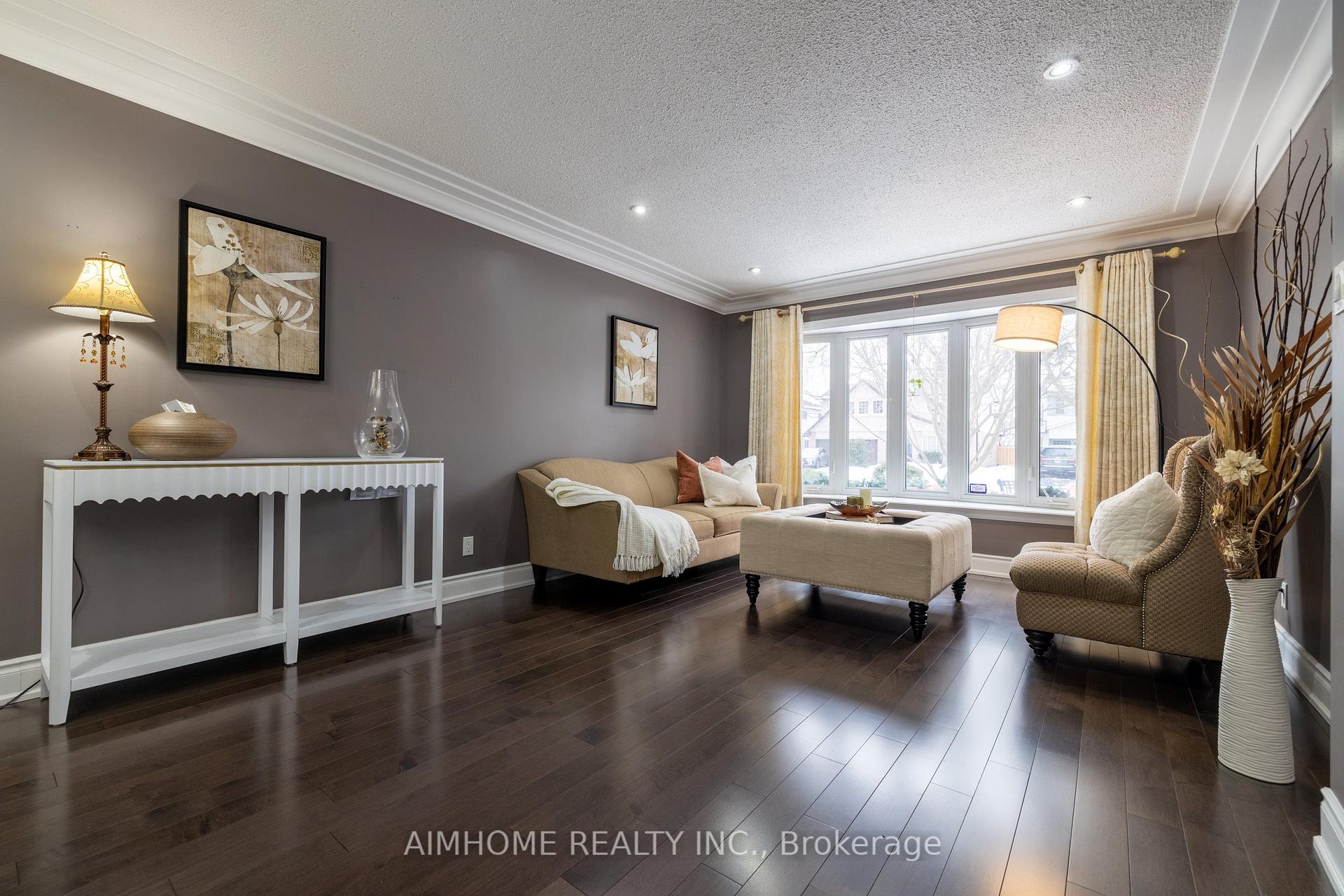 Photo 7 of 83 Emmeloord Crescent, Markham, Unionville — HOMEH