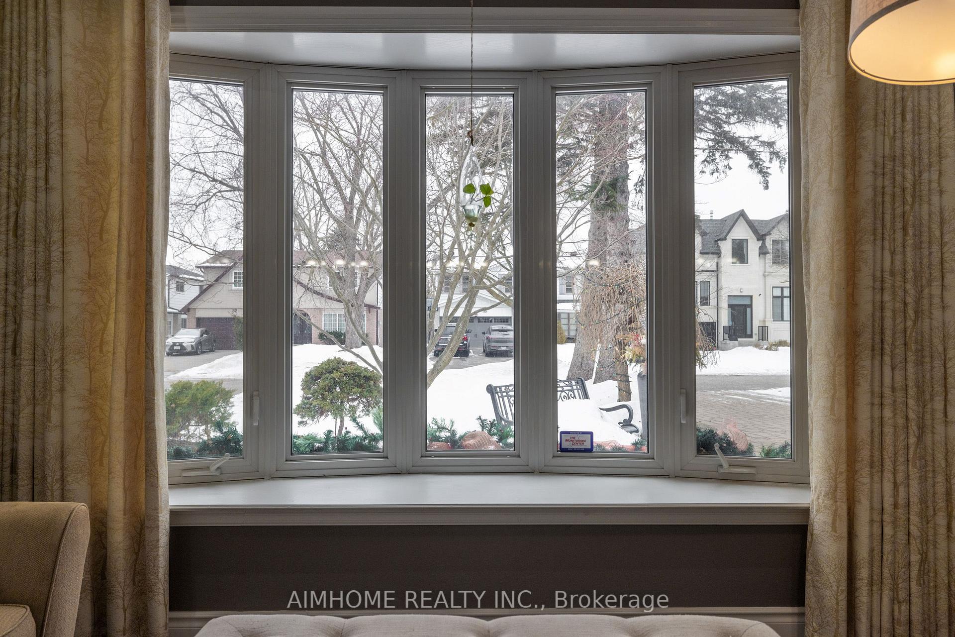 Photo 11 of 83 Emmeloord Crescent, Markham, Unionville — HOMEH