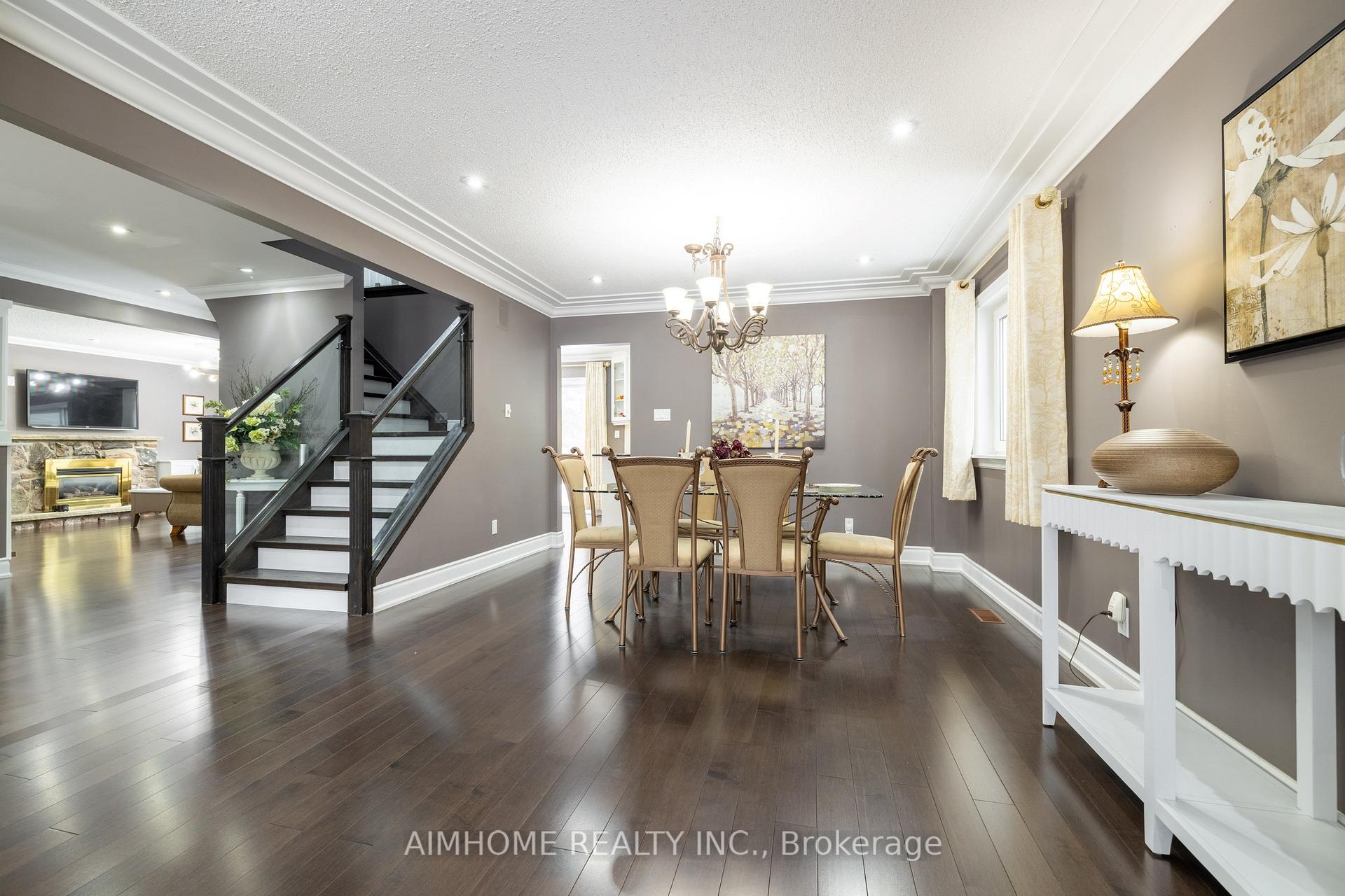 Photo 9 of 83 Emmeloord Crescent, Markham, Unionville — HOMEH