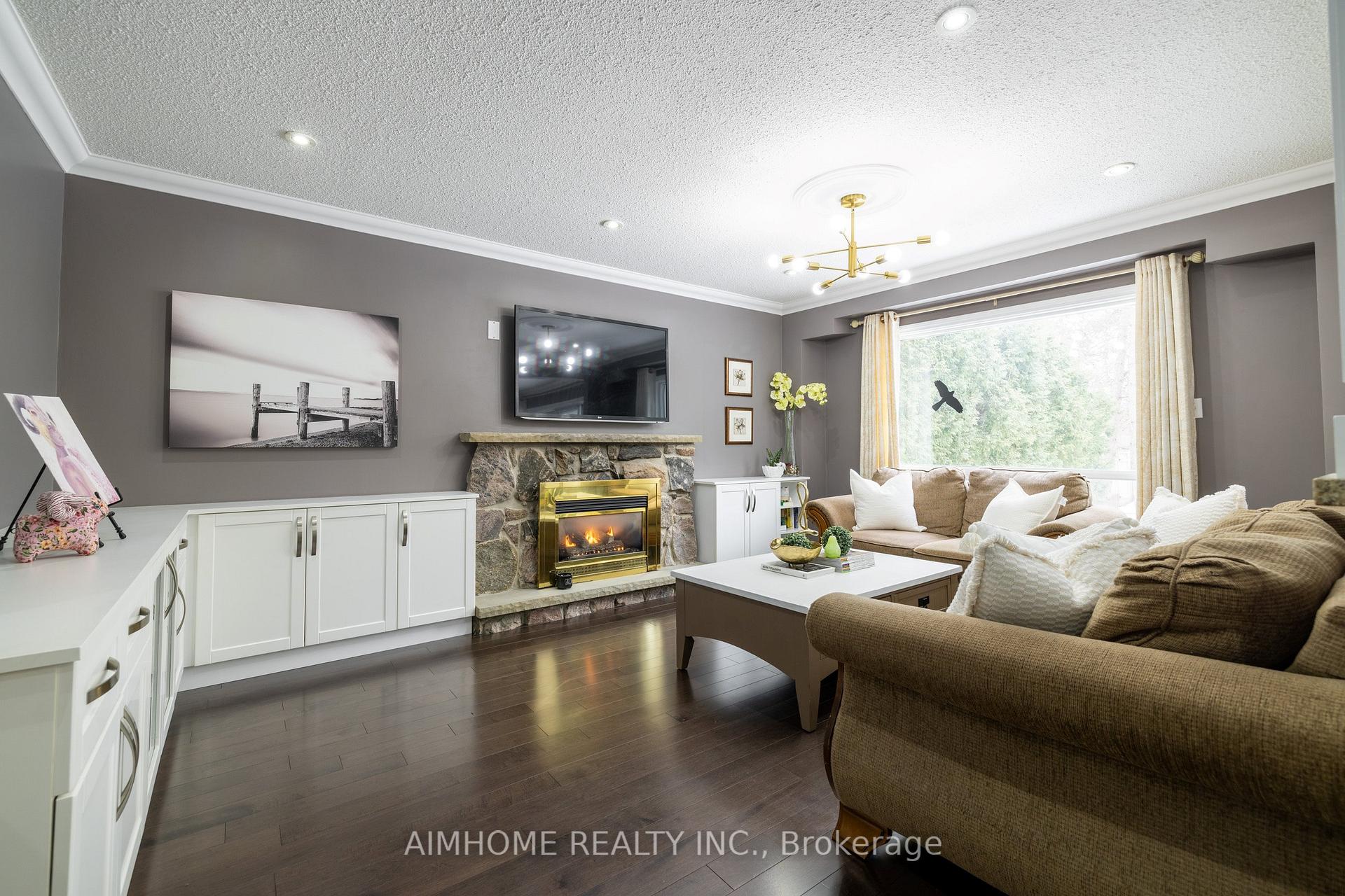 Photo 15 of 83 Emmeloord Crescent, Markham, Unionville — HOMEH