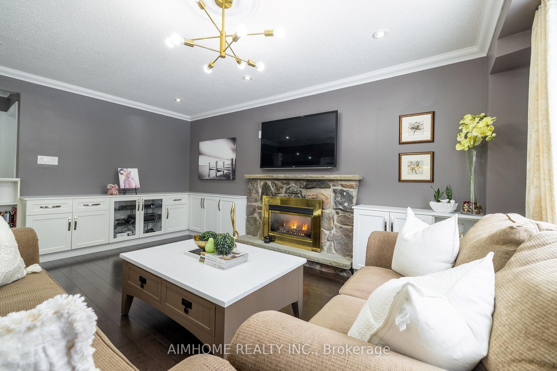 Photo 16 of 83 Emmeloord Crescent, Markham, Unionville — HOMEH
