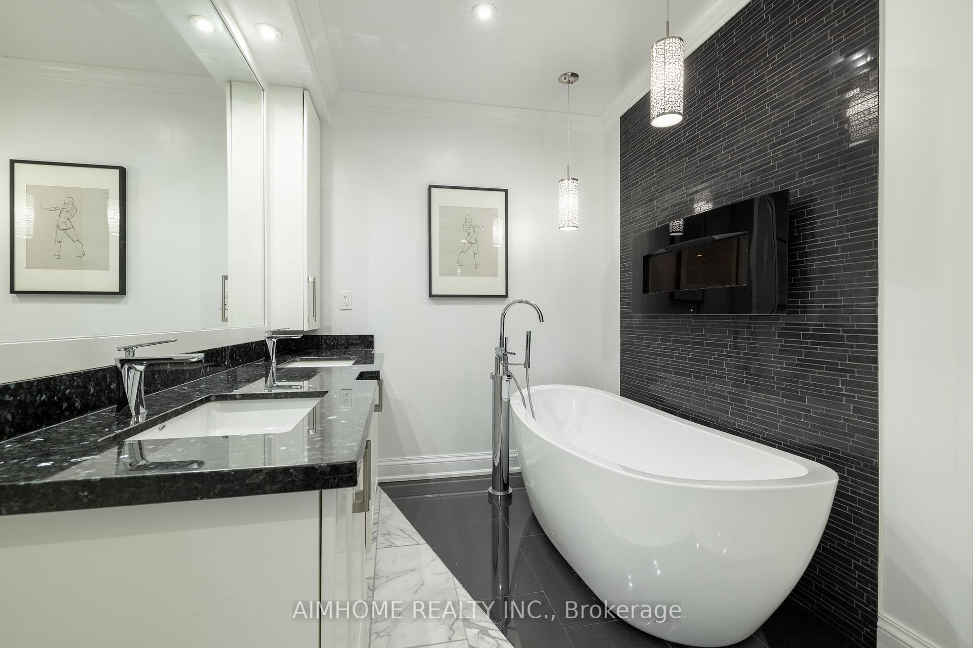 Photo 19 of 83 Emmeloord Crescent, Markham, Unionville — HOMEH