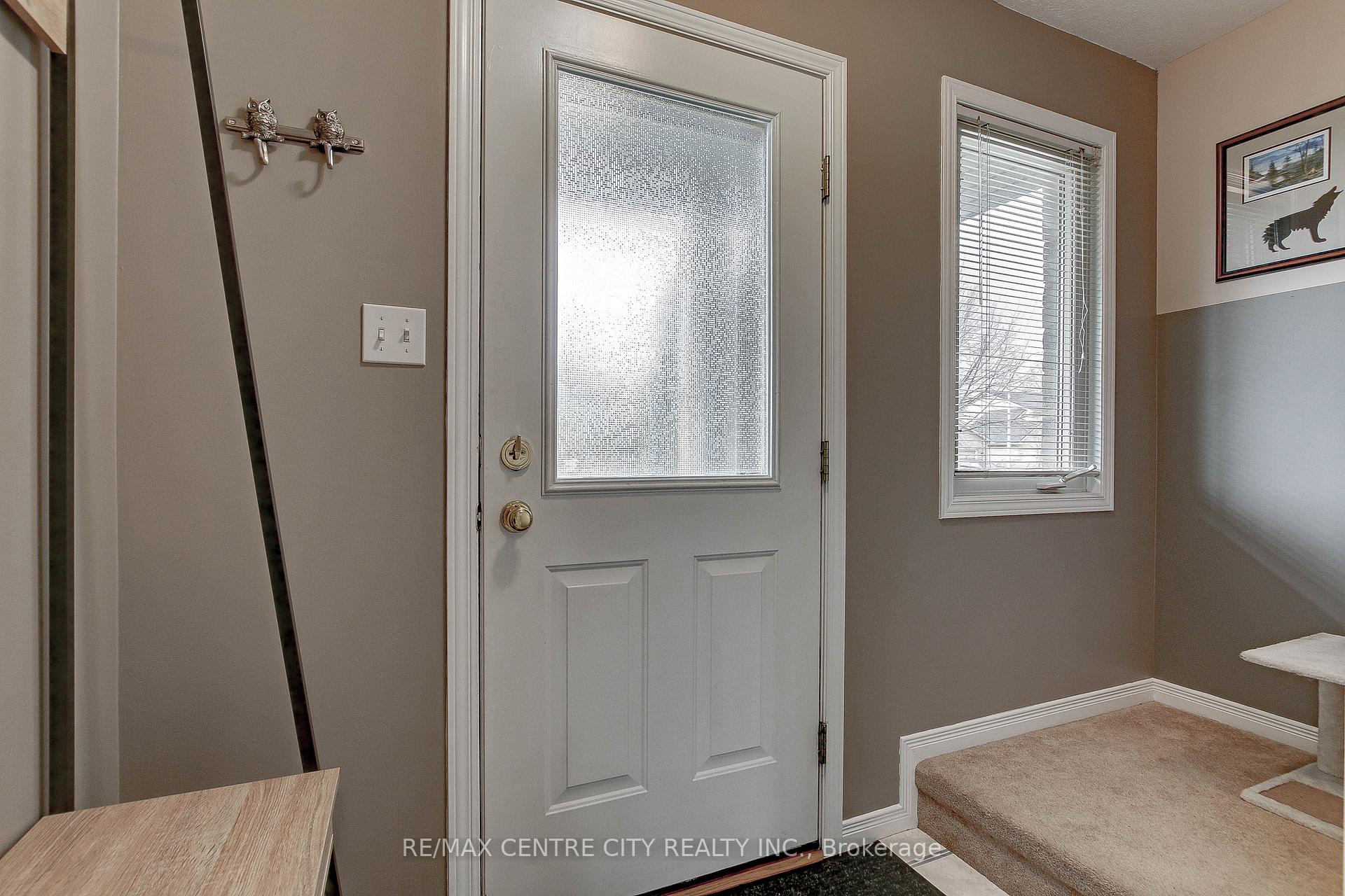 Photo 26 of 27 Cook Crescent, St. Thomas — HOMEH