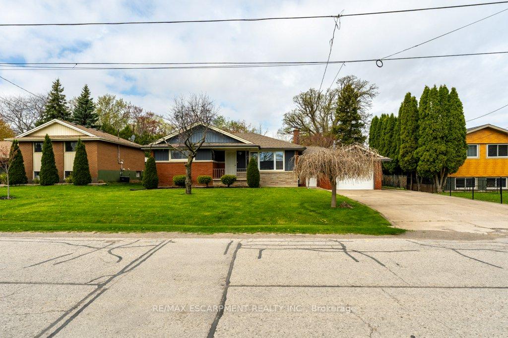 Photo 5 of 4386 Jackson Street, Lincoln, Beamsville — HOMEH