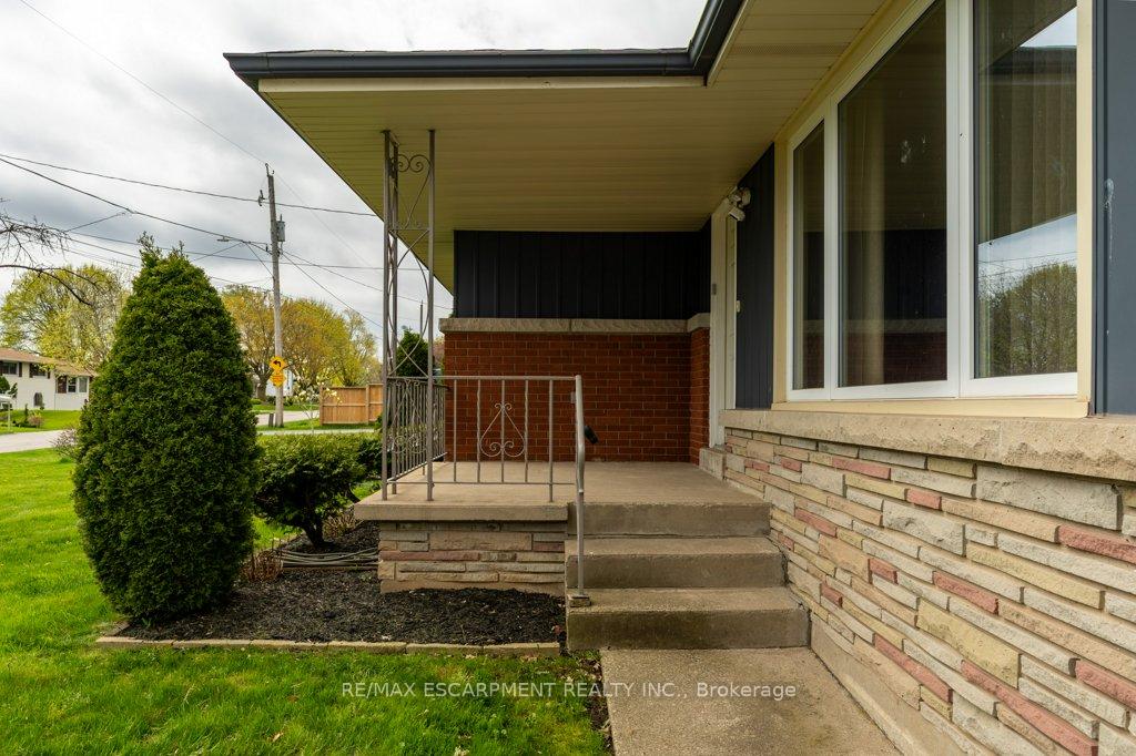 Photo 25 of 4386 Jackson Street, Lincoln, Beamsville — HOMEH