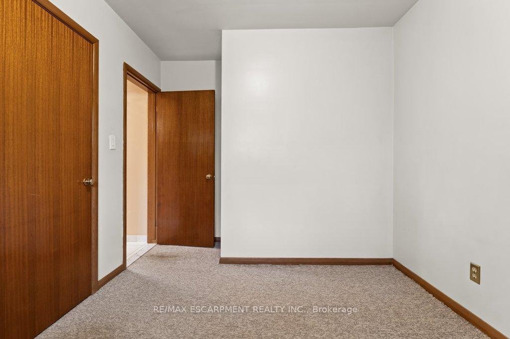 Photo 11 of 4386 Jackson Street, Lincoln, Beamsville — HOMEH