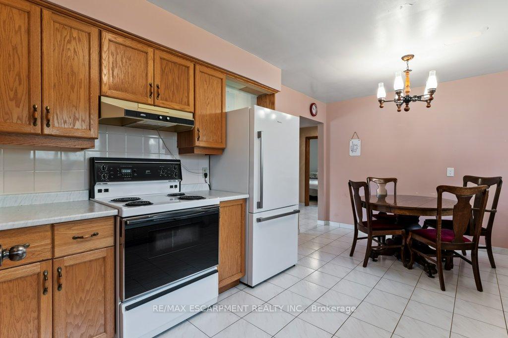 Photo 19 of 4386 Jackson Street, Lincoln, Beamsville — HOMEH