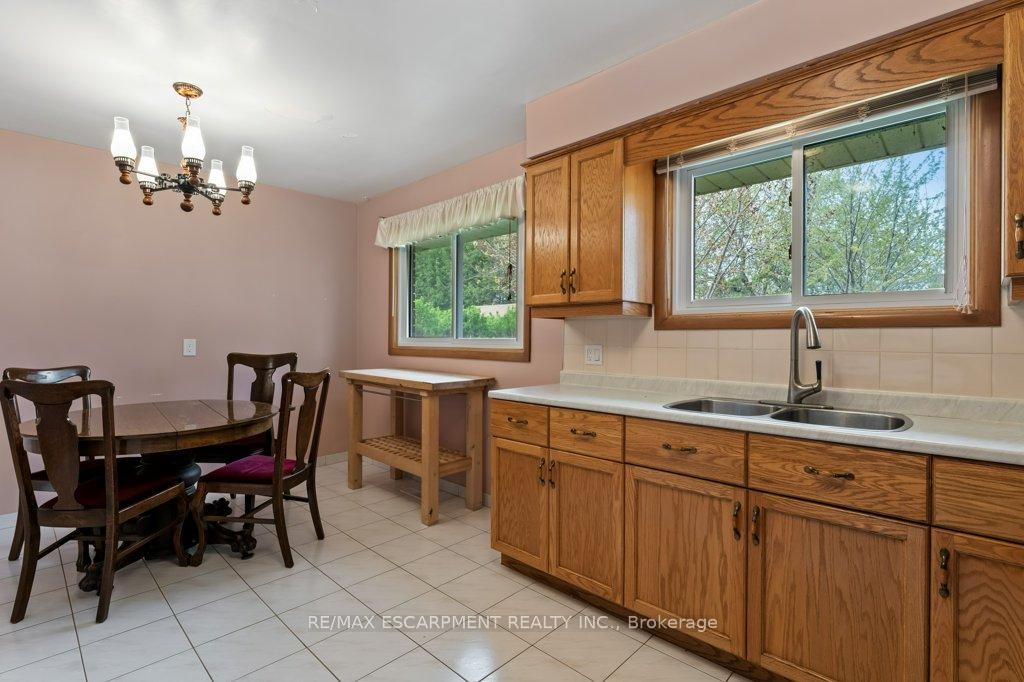 Photo 47 of 4386 Jackson Street, Lincoln, Beamsville — HOMEH